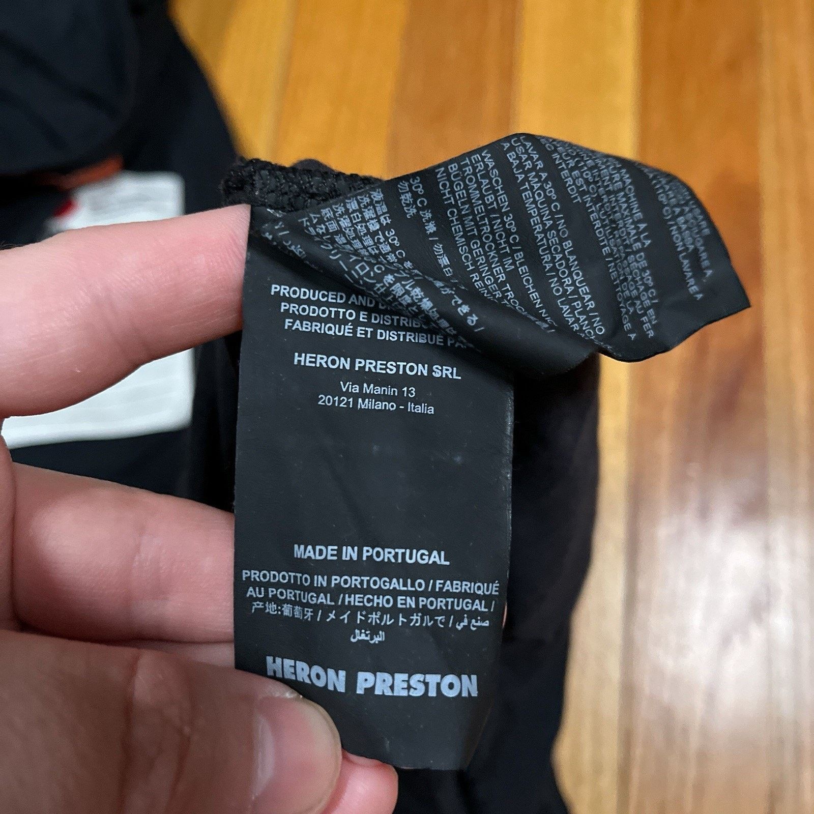 Heron Preston Heron Preston Black Sticker Label Cyrillic Стиль Logo Tee Size US M / EU 48-50 / 2 - 8 Thumbnail