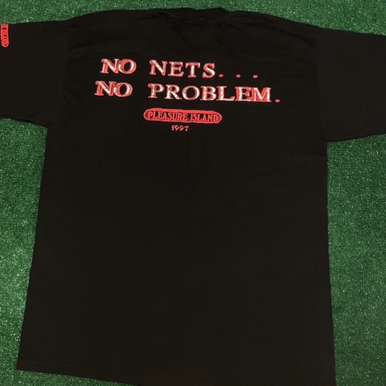 Disney VINTAGE Disney Shirt 90s Horror Mickey Mouse Pleasure Island Night Of The Living Dead VTG L Black Men Short Sleeve Size US L / EU 52-54 / 3 - 3 Thumbnail