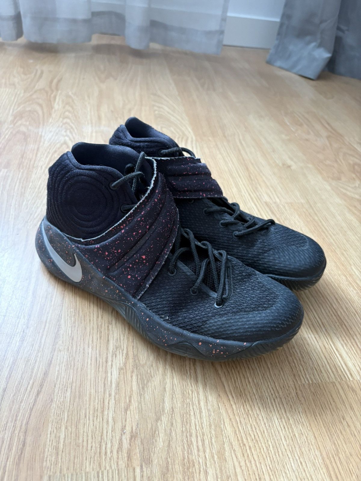 Nike Nike Kyrie 2 “Wolf Pack” Size US 7.5 / EU 40-41 - 1 Thumbnail