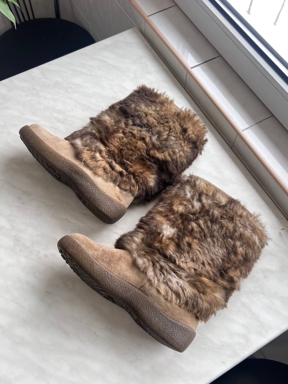 Yeti Fur Yeti Vintage Winter High Platform Boots Y2K 2000s FUR Size US 7 / IT 37 - 14 Thumbnail