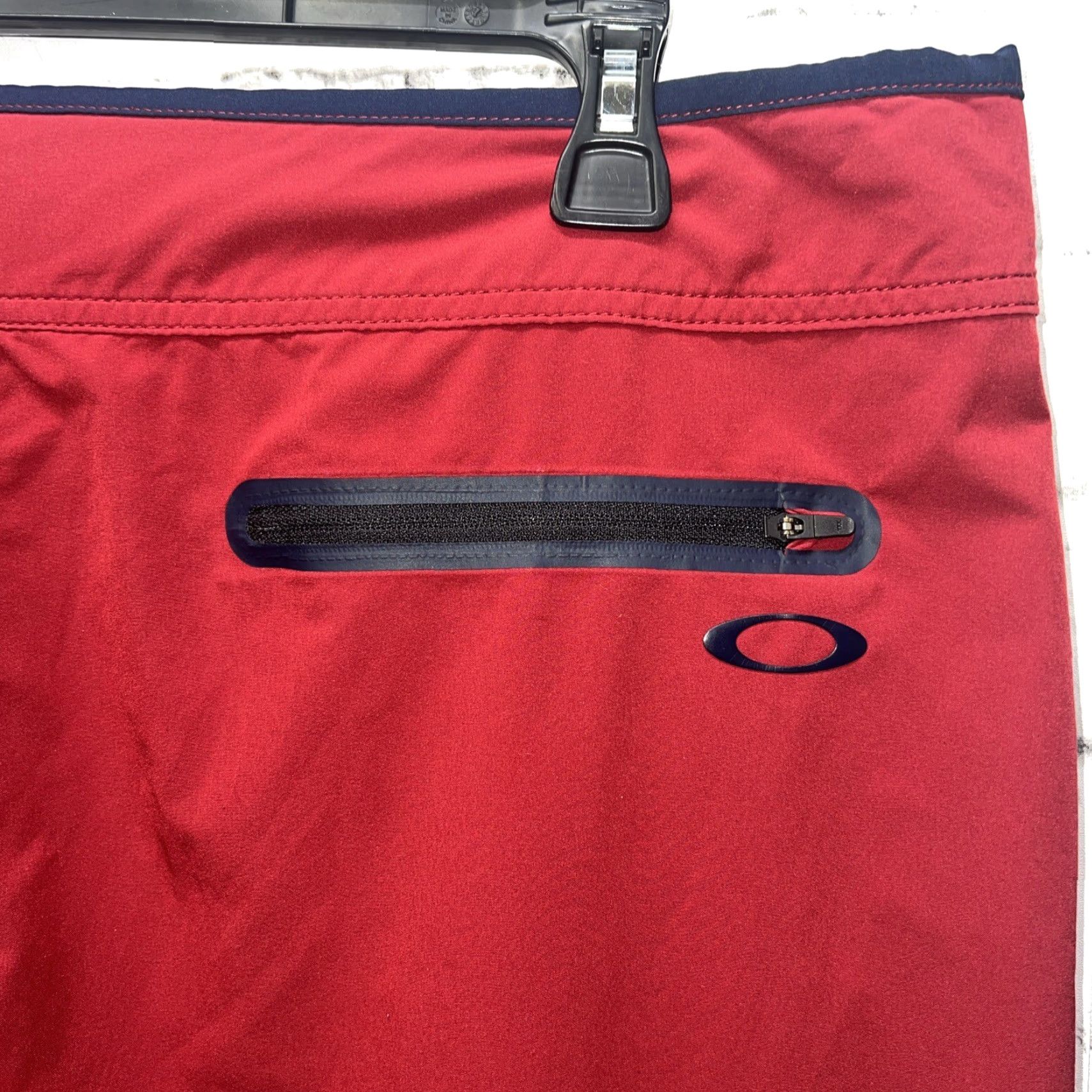 Oakley Oakley Performance Fit Red Swim Shorts Mens 36 Size US 36 / EU 52 - 4 Thumbnail