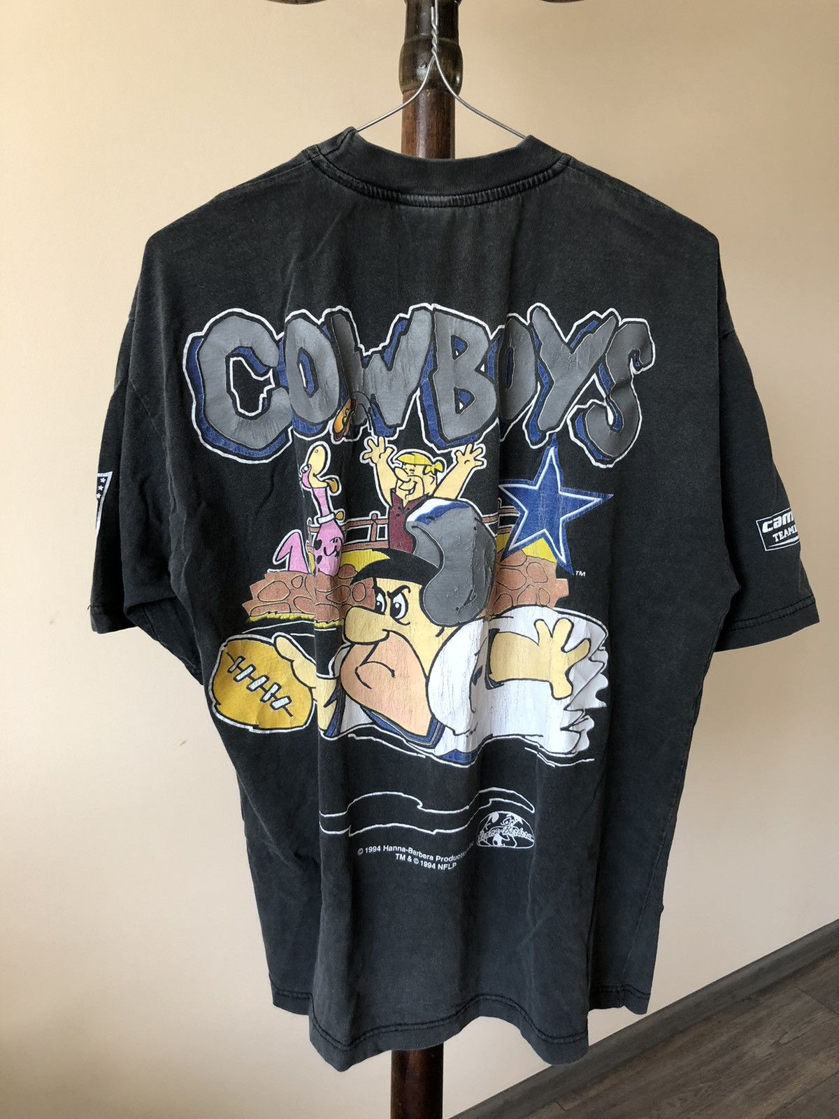 Vintage 90s NFL x The Flinstones Dallas Cowboys feded t-shir
