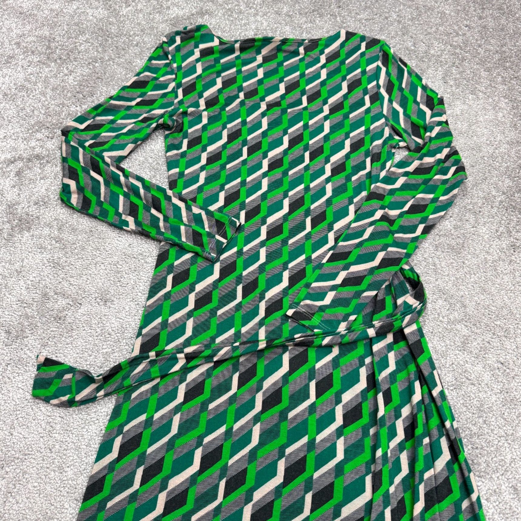 Vintage Saint + Sofia Geometric Chevron Midi Wrap Dress Womens 4 Green Asymmetric Hem Long Sleeve Square Neck Belted Dress Wrap Size S / US 4 / IT 40 - 4 Thumbnail