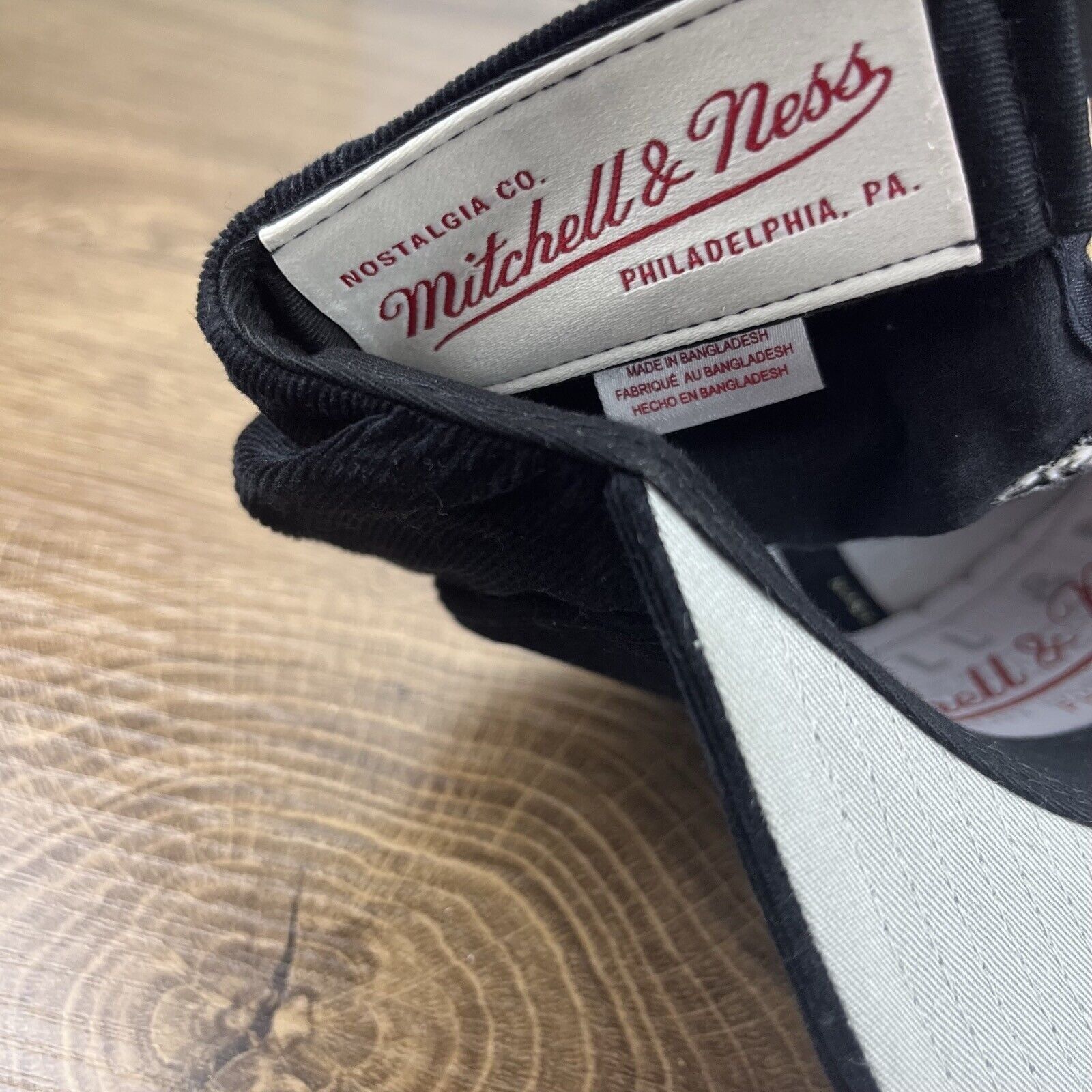 Mitchell & Ness DC United Snapback Hat Mitchell & Ness Black Cap Adjustable Size ONE SIZE - 16 Thumbnail