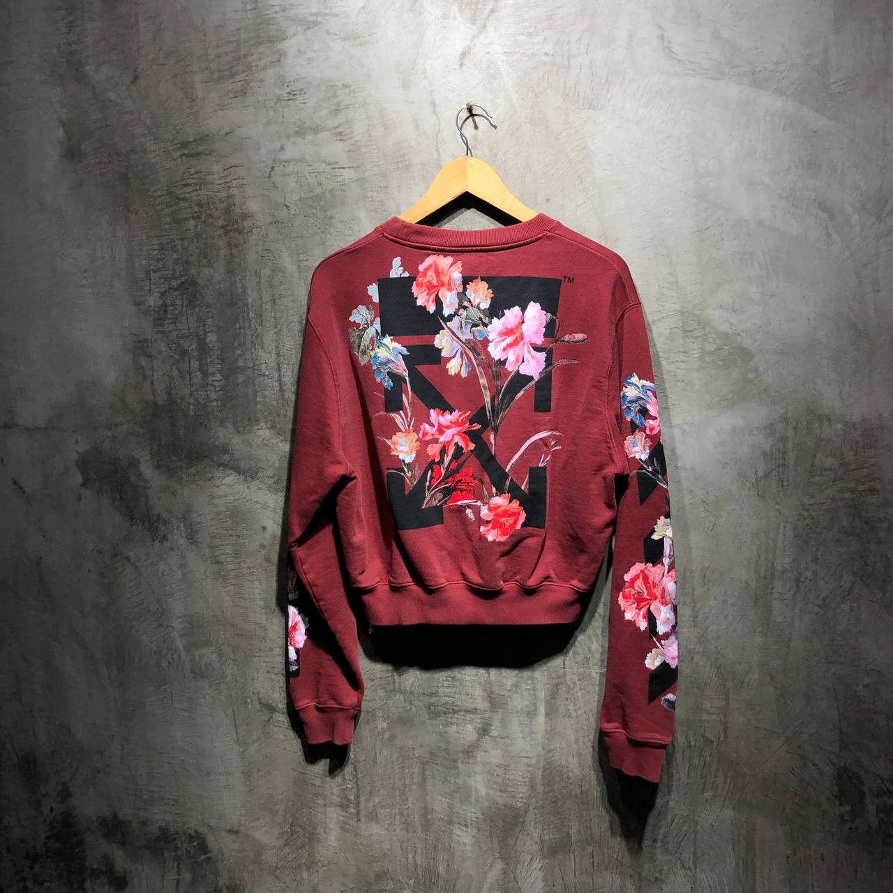 Off-White Off-White Floral Arrows Crewneck Size M / US 6-8 / IT 42-44 - 1 Thumbnail