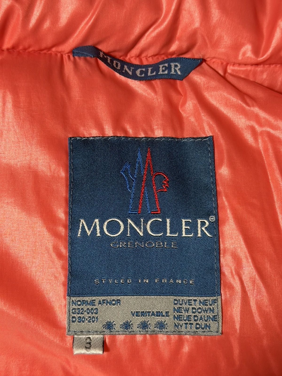 Moncler Vintage Moncler Grenoble Puffer Jacket Size US M / EU 48-50 / 2 - 10 Thumbnail