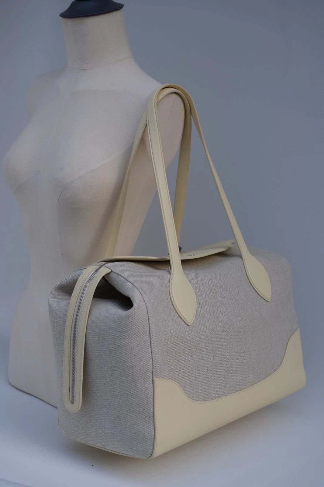 Loro Piana NEW Loro Piana Sesia Happy Day Tote Bag in Canvas XL Size ONE SIZE - 3 Thumbnail