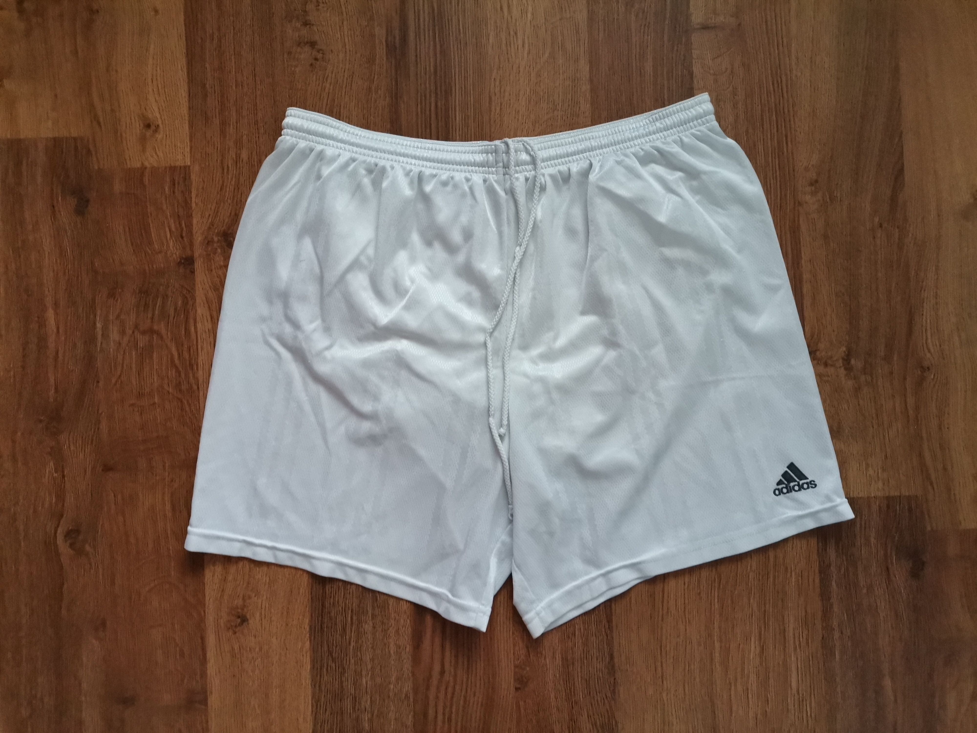 Adidas Vintage Adidas Striped Shorts Size US 32 / EU 48 - 1 Thumbnail