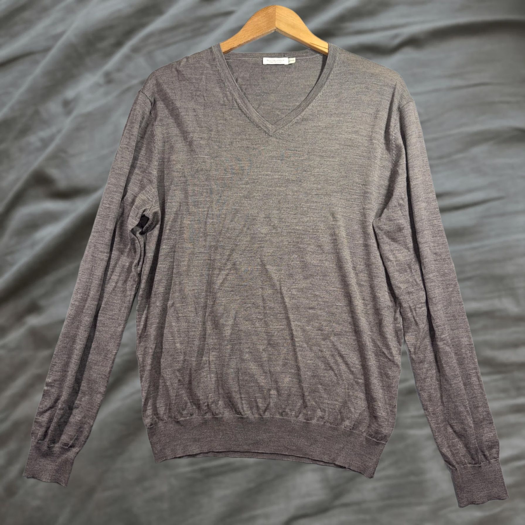 Suitsupply Suitsupply Sweater Mens 2XL Gray 100% Merino Wool V-Neck Lightweight Pullover Size US XXL / EU 58 / 5 - 1 Thumbnail