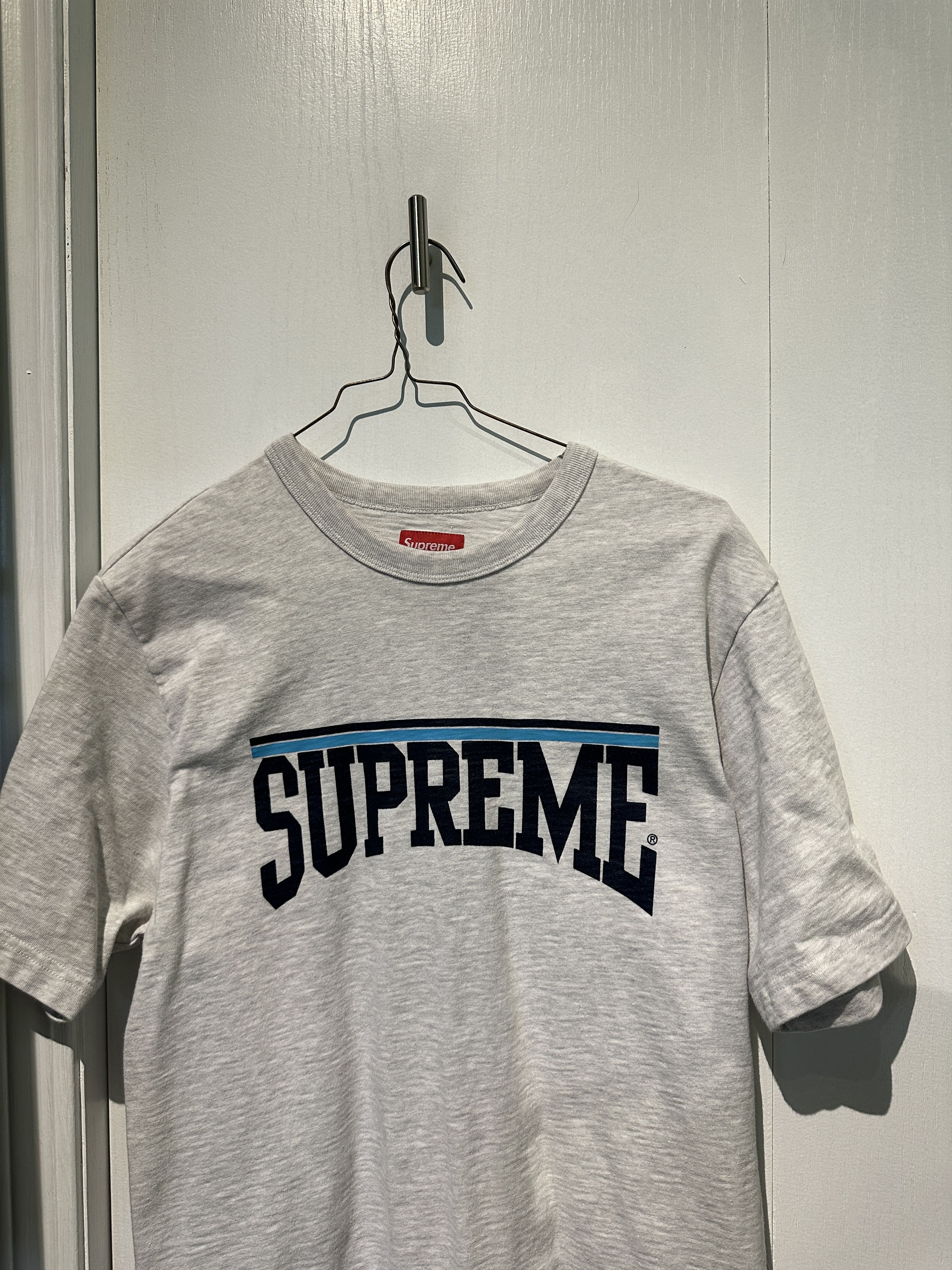 Supreme Arc Logo S/S Top Size US M / EU 48-50 / 2 - 2 Thumbnail