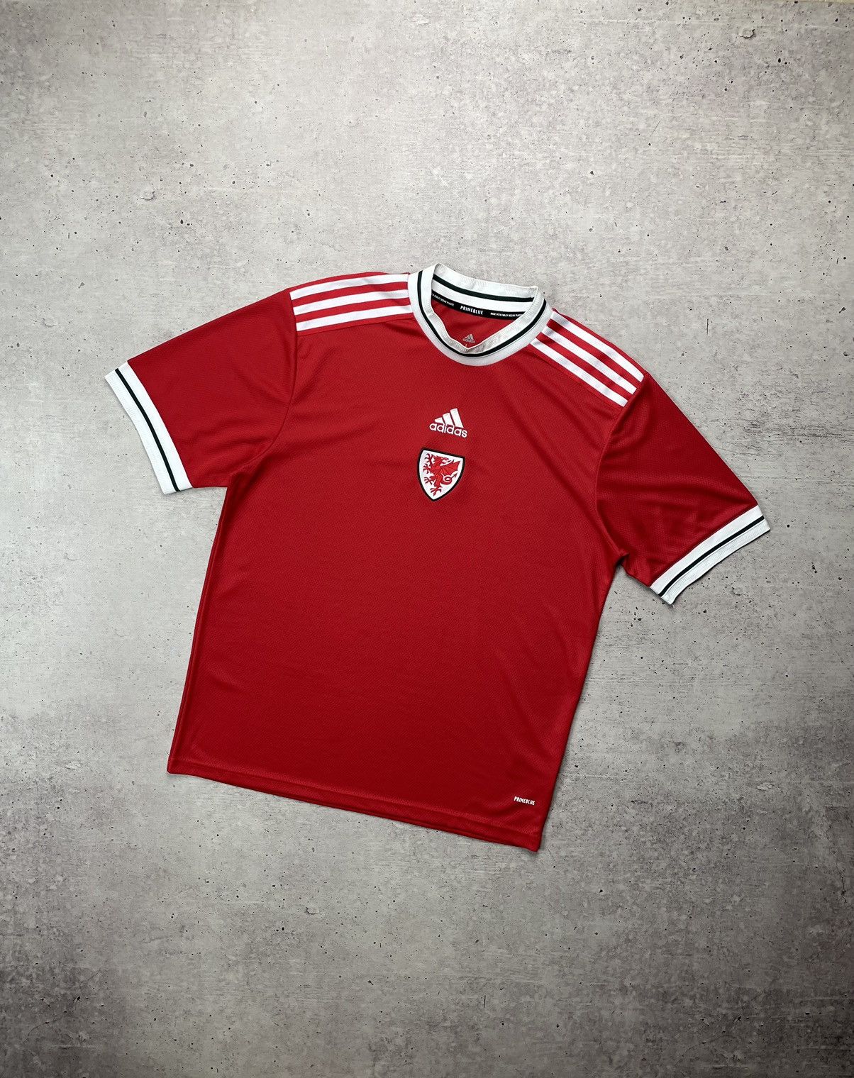 Adidas Adidas Wales 22/2023 kit centre logo Size US L / EU 52-54 / 3 - 1 Thumbnail