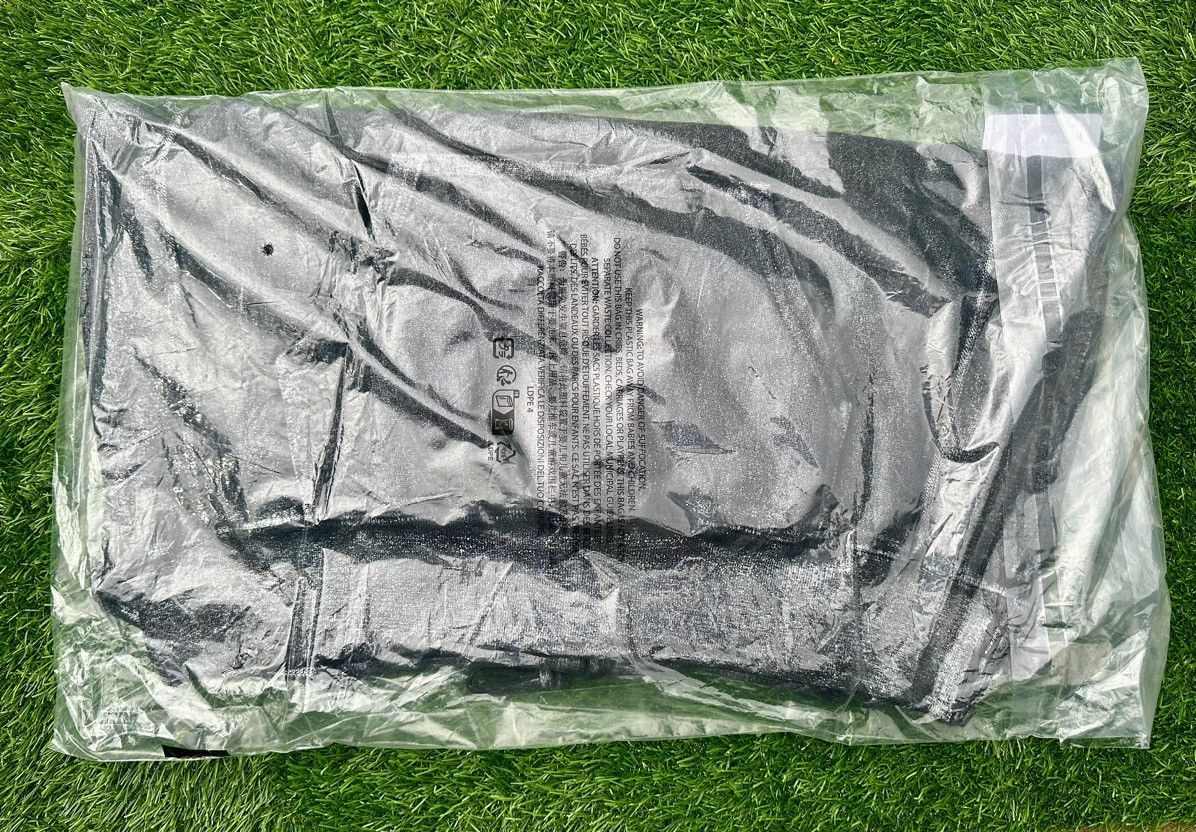 Maison Margiela × Supreme Supreme MM6 Maison Margiela Foil Box Logo Hoodie Black Sz M Size US M / EU 48-50 / 2 - 3 Thumbnail