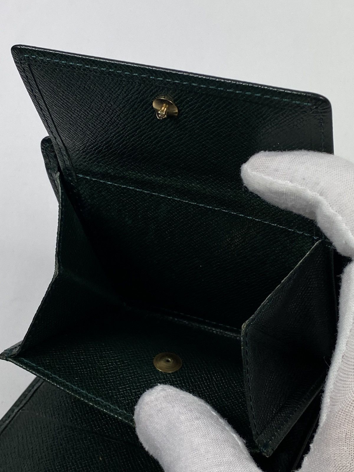 Louis Vuitton Louis Vuitton Taiga Bifold Wallet Size ONE SIZE - 7 Thumbnail