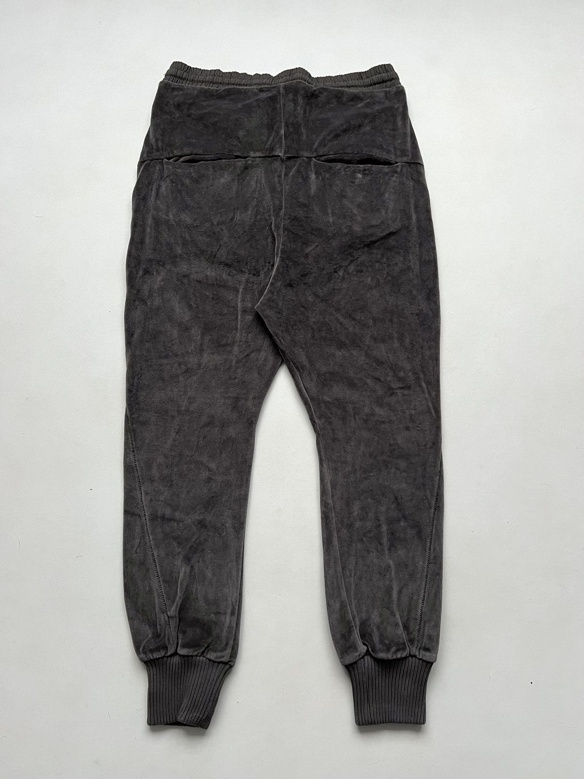 Thom Krom Thom Krom Velvet Drop Crotch Sweatpants in Taupe Size US 31 - 16 Thumbnail