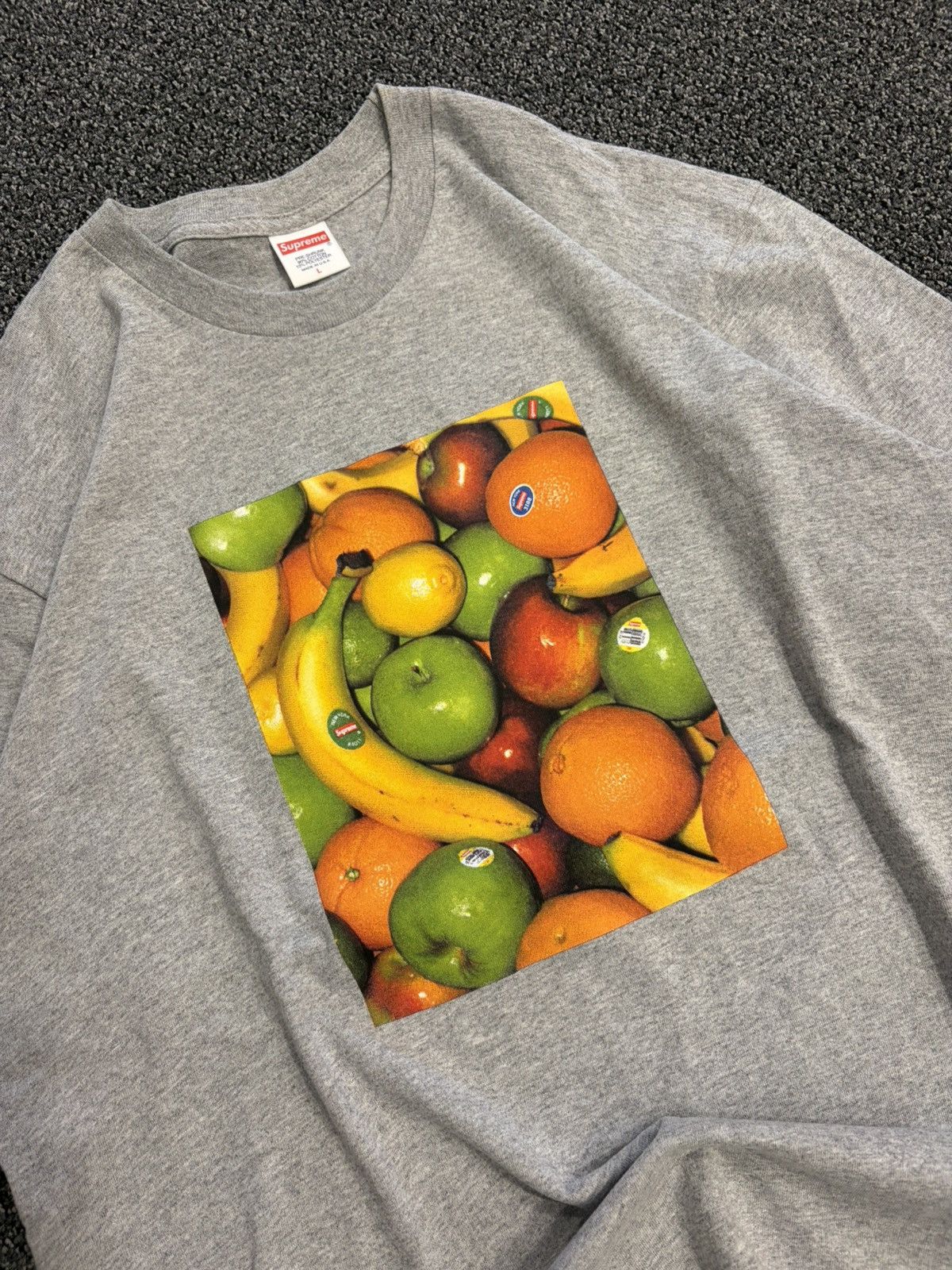 Supreme Supreme Fruit Tee Size US L / EU 52-54 / 3 - 4 Thumbnail