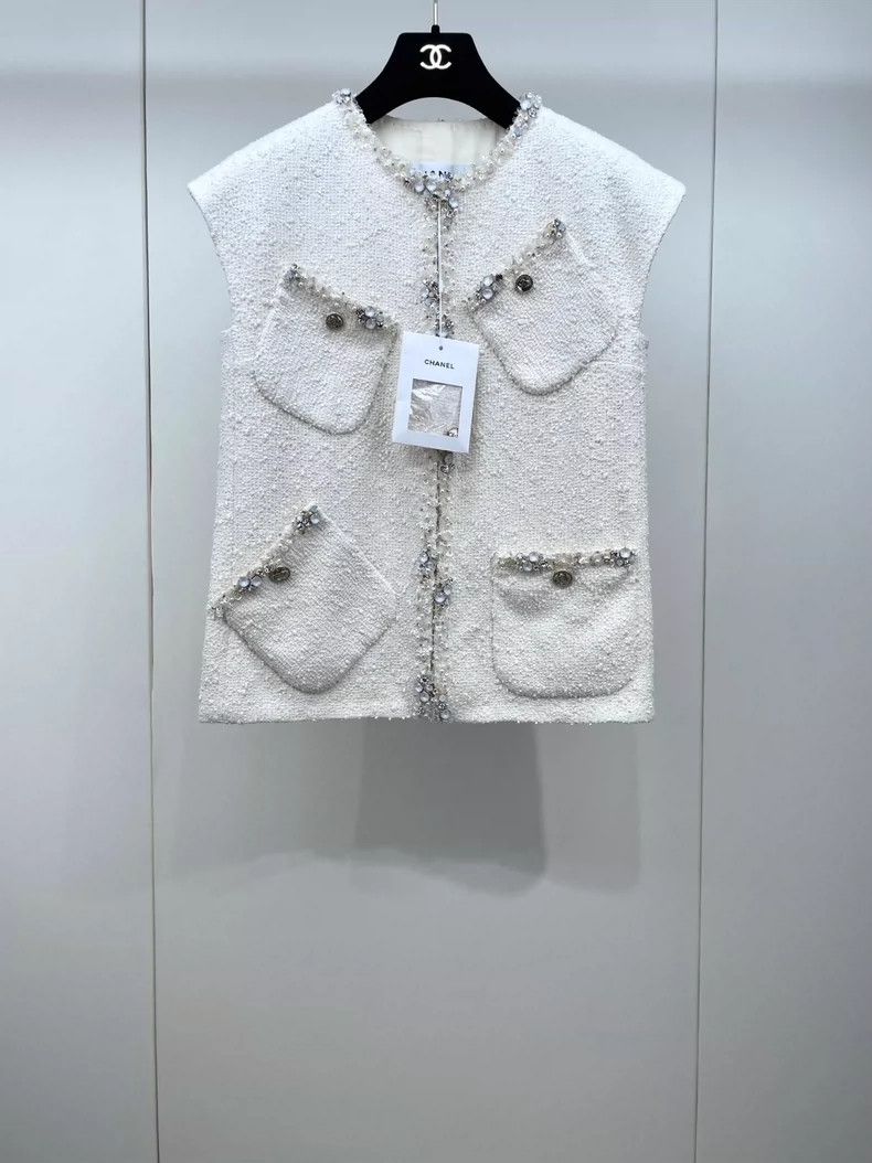 Chanel Chanel Embellished Sleeveless Vest Jacket- DMC Size US S / EU 44-46 / 1 - 1 Thumbnail