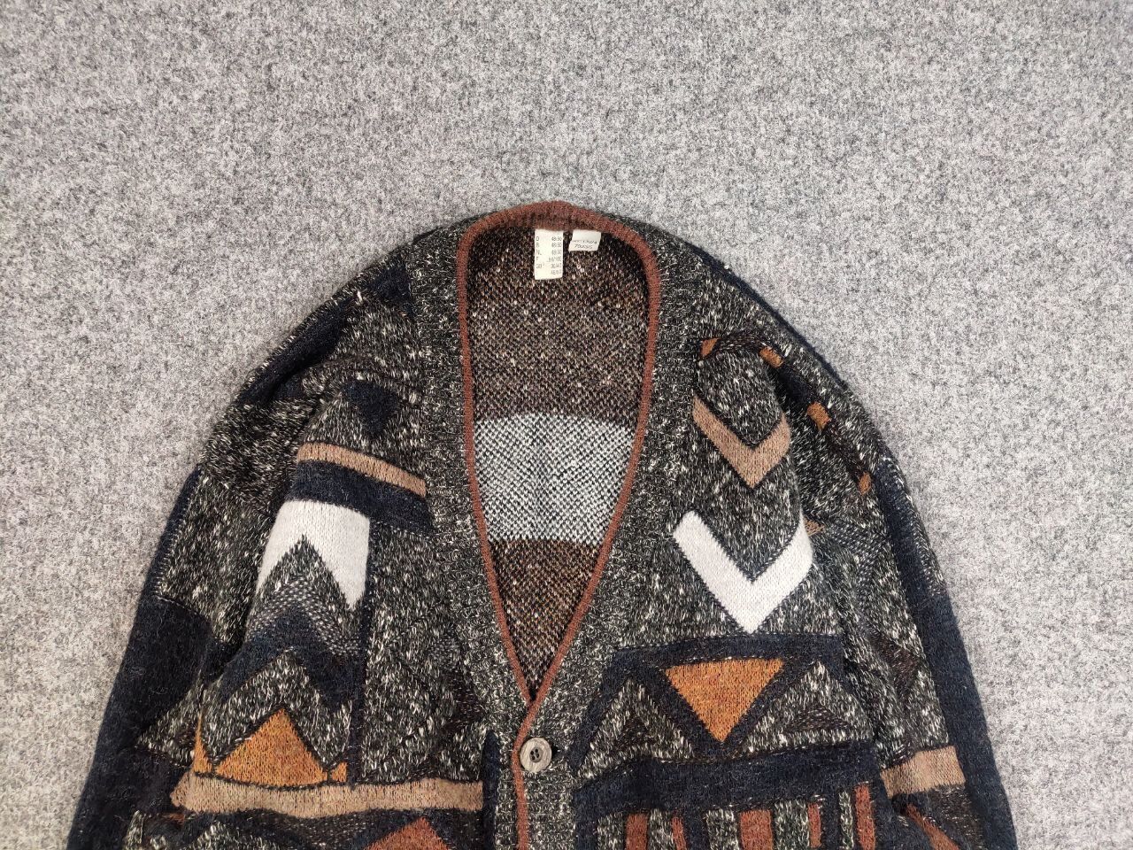Japanese Brand Vintage 90's Japanese Style Knit Art Gray Pattern Cardigan Size US L / EU 52-54 / 3 - 8 Thumbnail