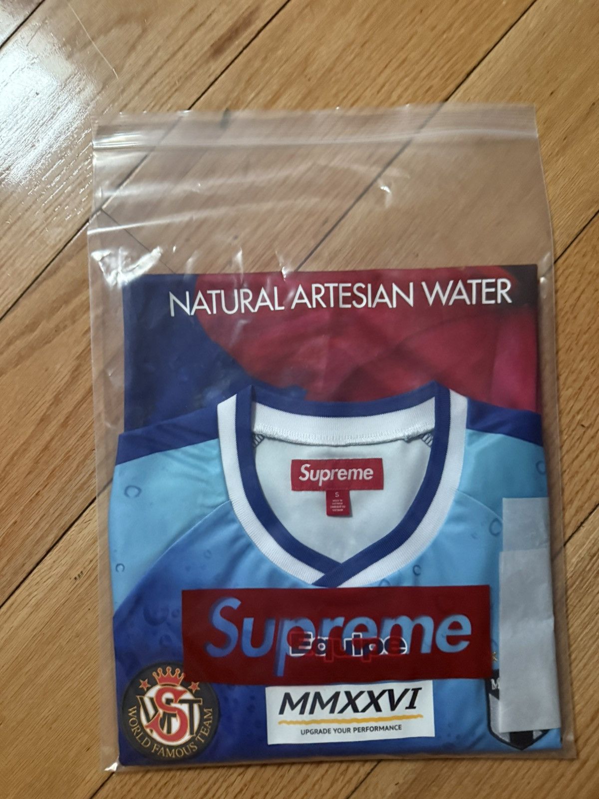 Supreme Supreme Fiji Jersey Small Size US S / EU 44-46 / 1 - 2 Thumbnail