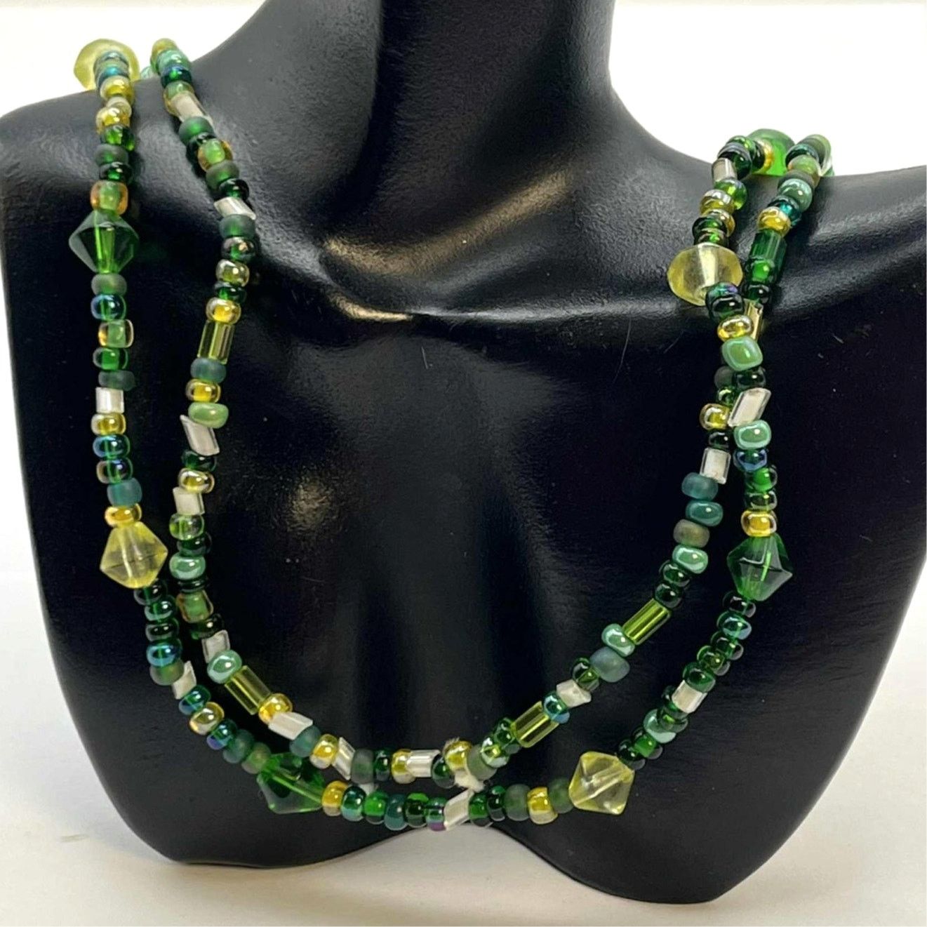 Other Green Beaded Necklace Size ONE SIZE - 1 Thumbnail