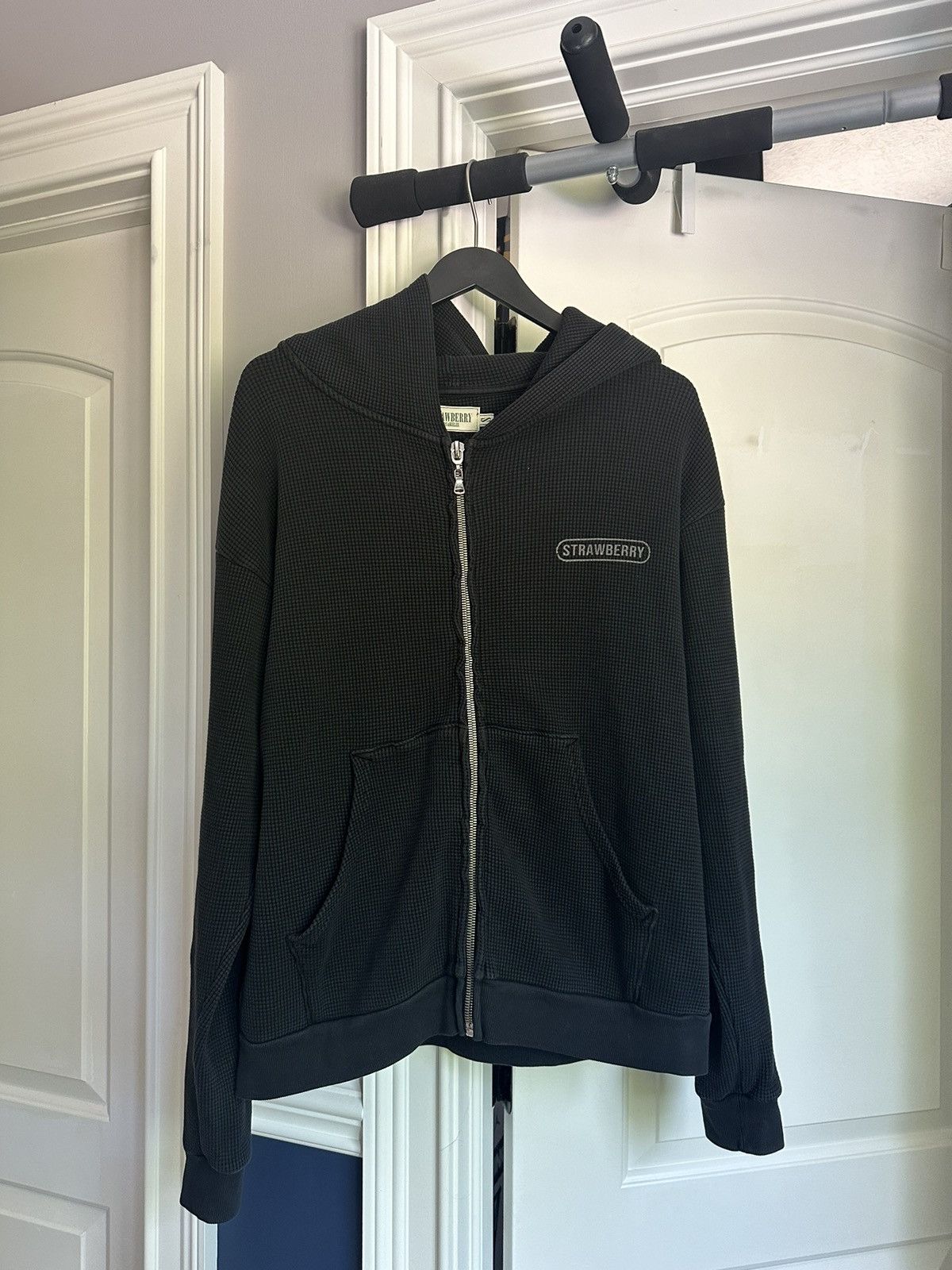 image of Strawberry Kai Waffle Knit Zip Up Size Small in Black, Men's