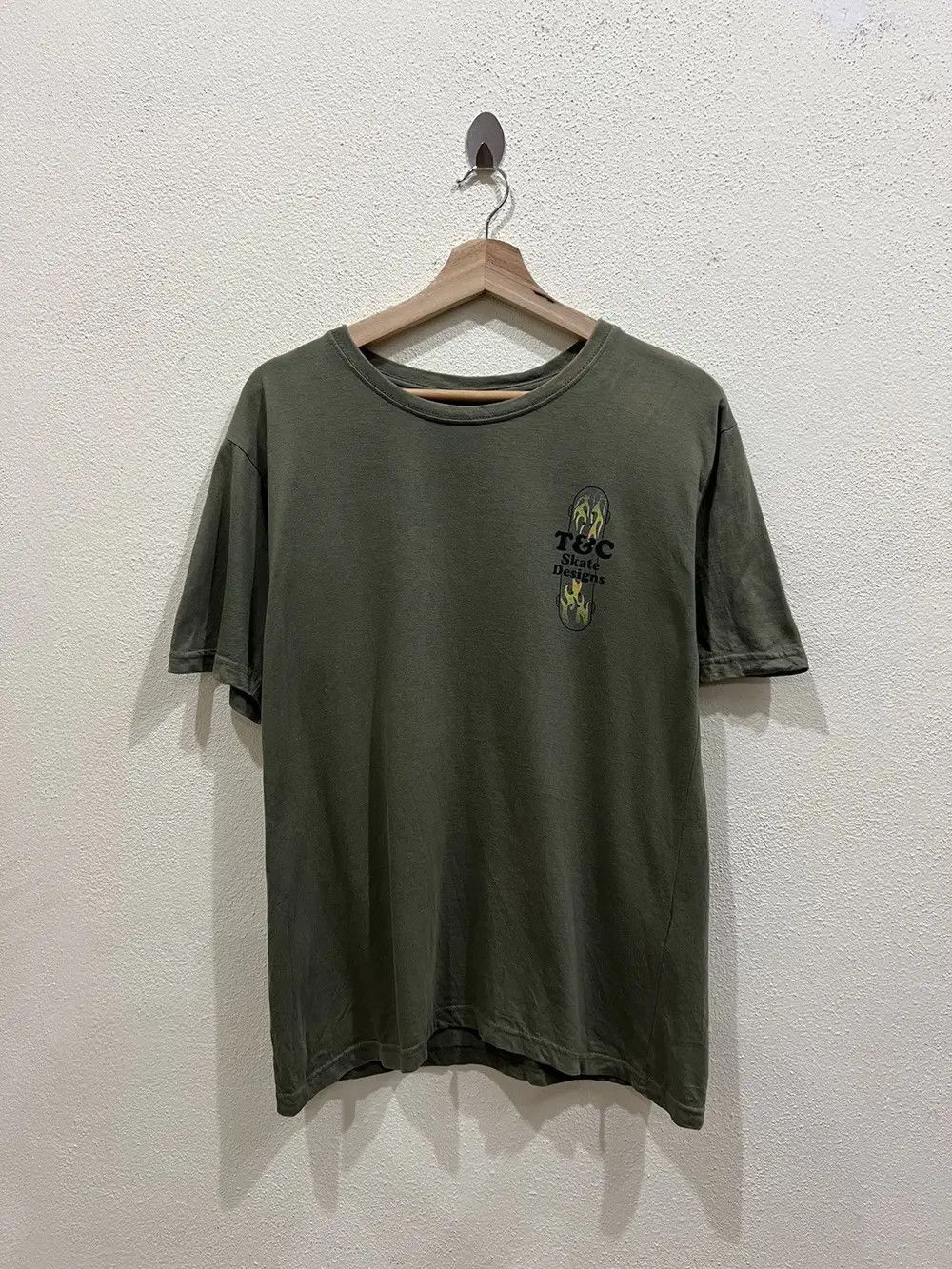 Vintage T&C Skate Designs Tshirt Size US M / EU 48-50 / 2 - 3 Thumbnail
