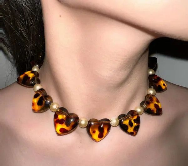 Jewelry Tortoiseshell Heart Pendant Pearl Necklace, Chunky Choker Size ONE SIZE - 2 Thumbnail