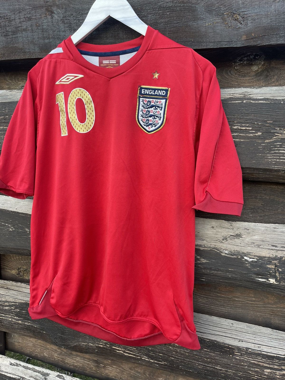 Umbro × Vintage Y2K Umbro #10 Owen England vintage soccer jersey Size US L / EU 52-54 / 3 - 3 Thumbnail
