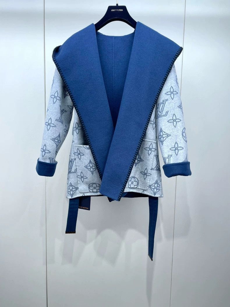 Louis Vuitton LOUIS VUITTON Blue presbyopic reversible bathrobe coat 2504 Size XXS / US 00 / IT 34 - 3 Thumbnail