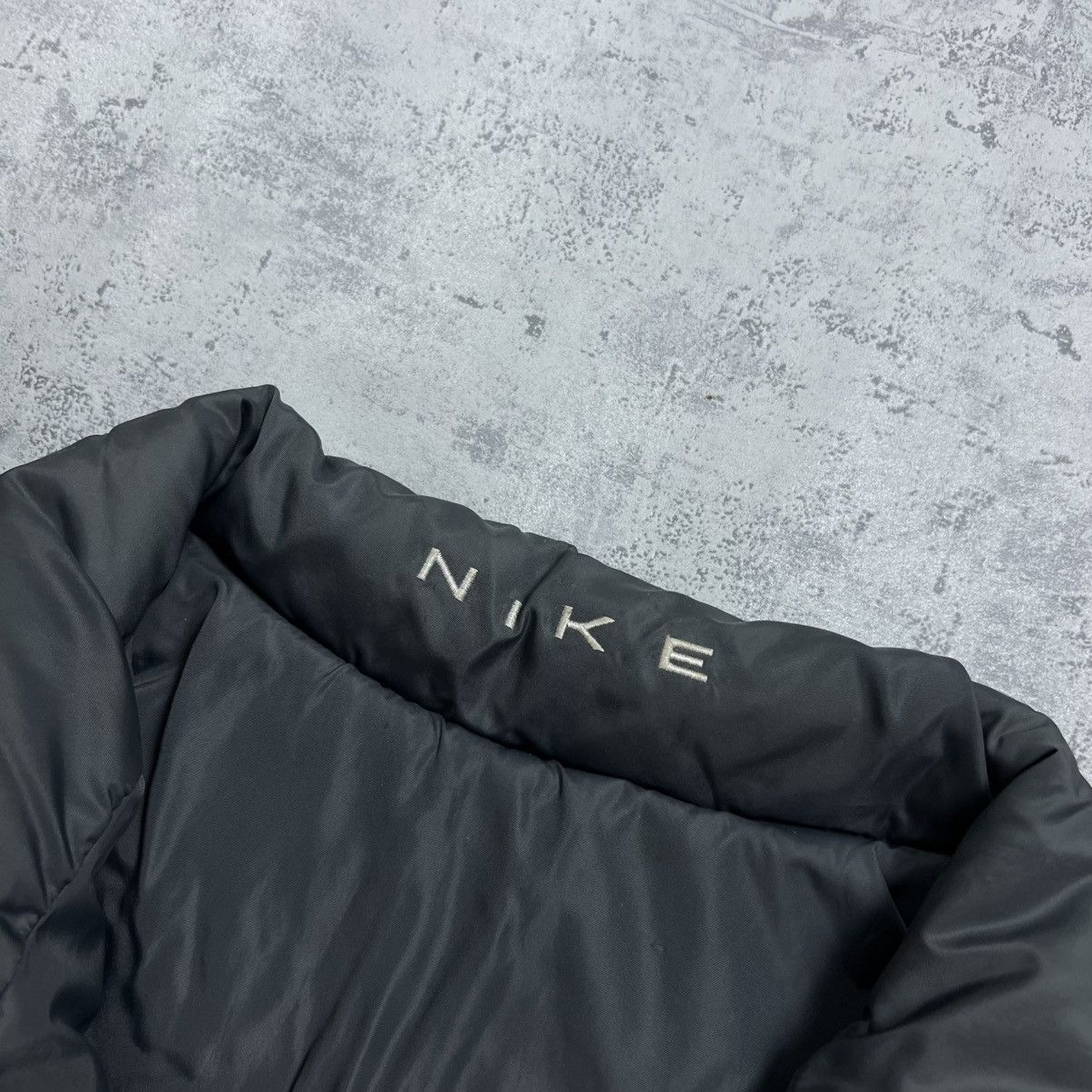 Nike 90s NIKE REVERSIBLE VINTAGE OVERSIZED PUFFER DOWN JACKET Size US XL / EU 56 / 4 - 7 Thumbnail