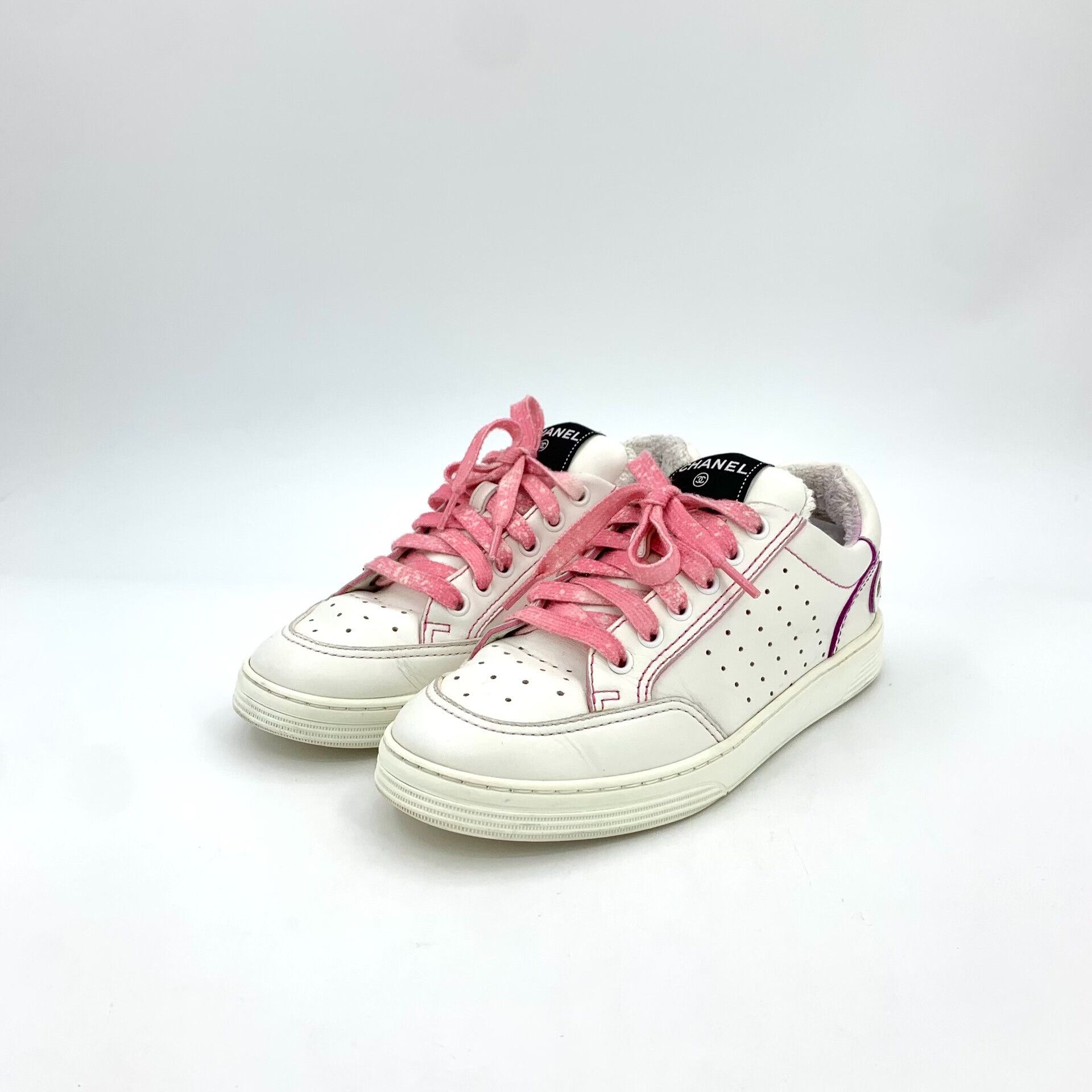 Chanel Chanel White Lace-Up Suede Sneakers Size US 8 / EU 41 - 1 Thumbnail
