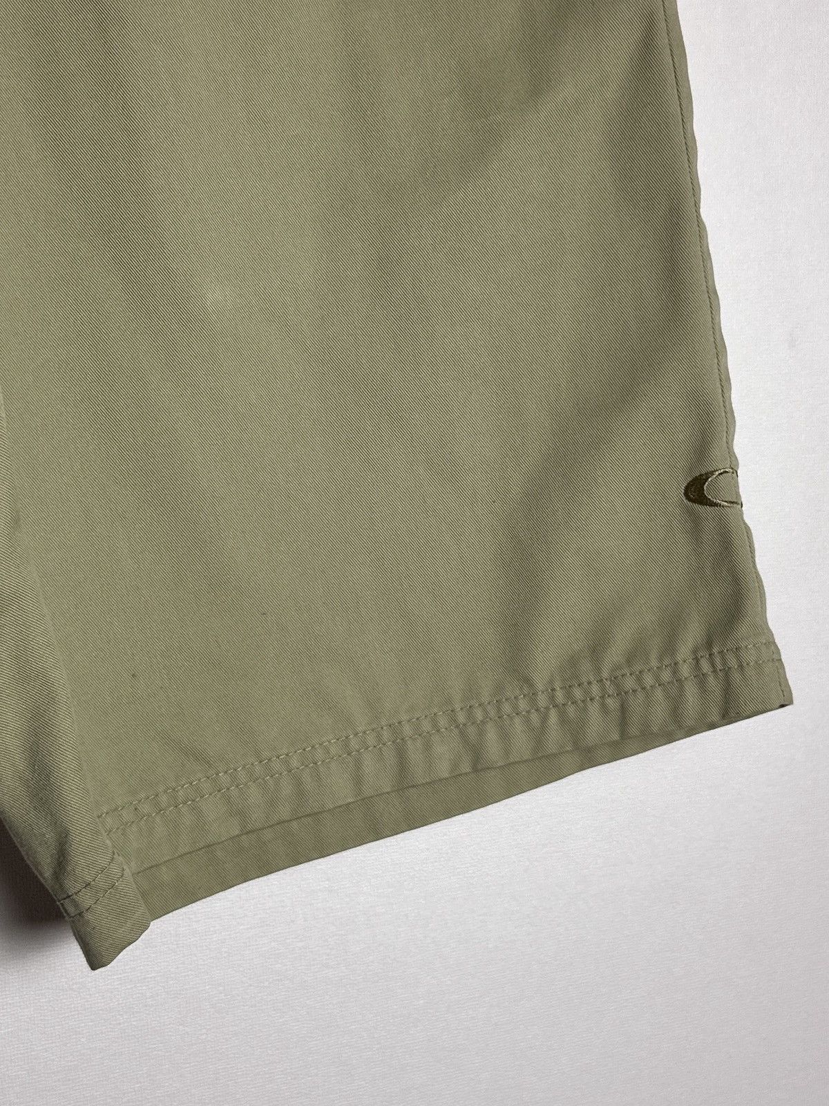 Oakley Oakley Vintage Bermuda Shorts Y2K Size US 33 - 5 Thumbnail