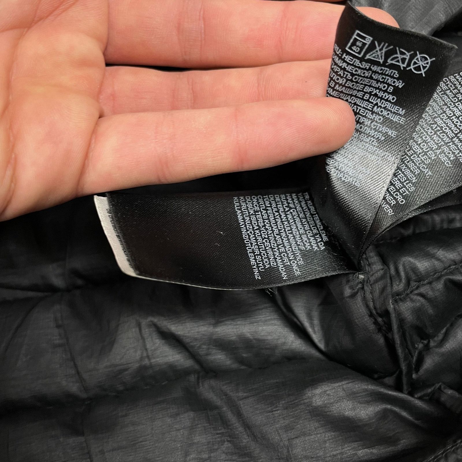 The North Face The North Face 700 Men's Black Long Sleeve Full Zip Jacket S Size US S / EU 44-46 / 1 - 17 Thumbnail