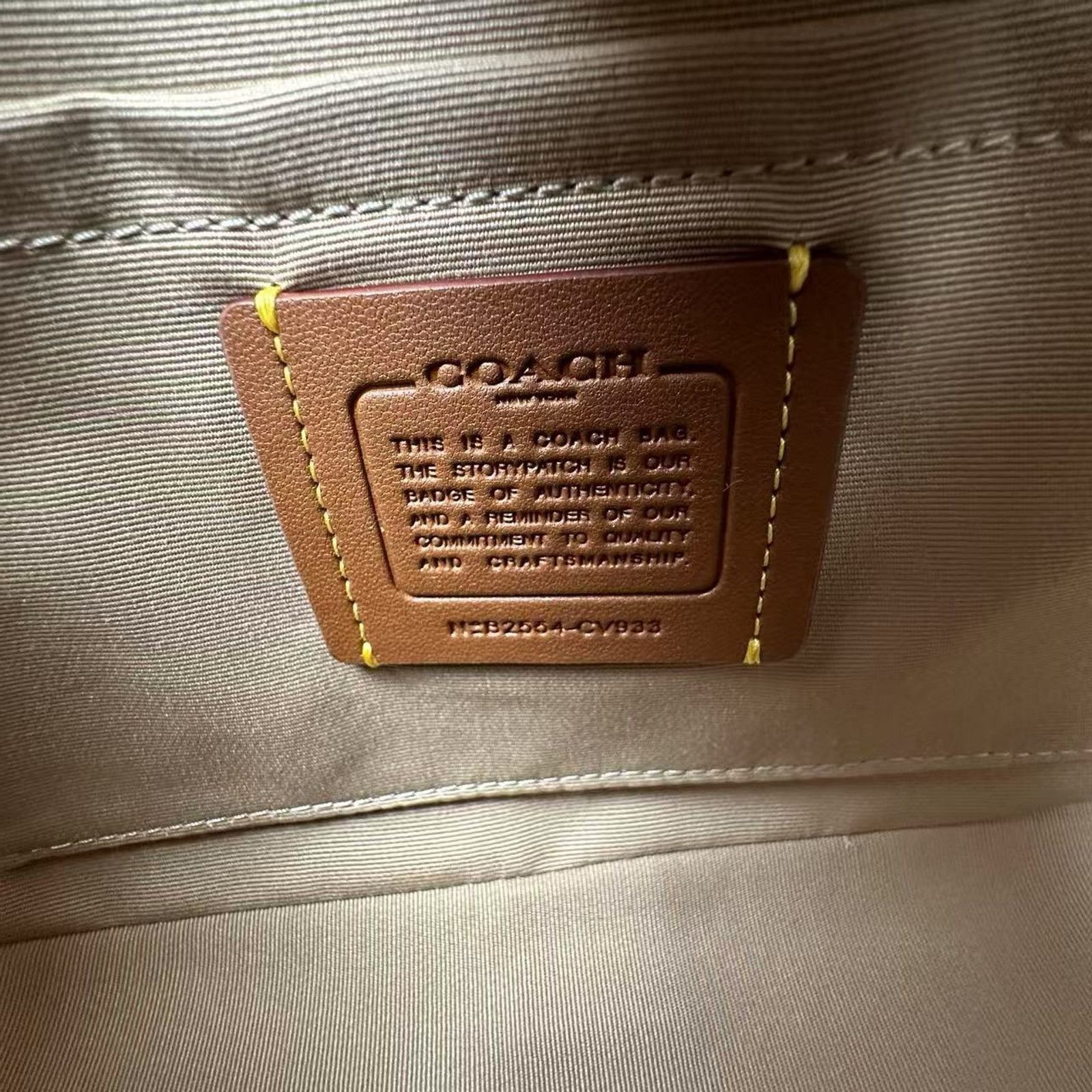 Coach Coach Teri Shoulder Signature Canvas In Gold/White/Chalk Size ONE SIZE - 8 Thumbnail