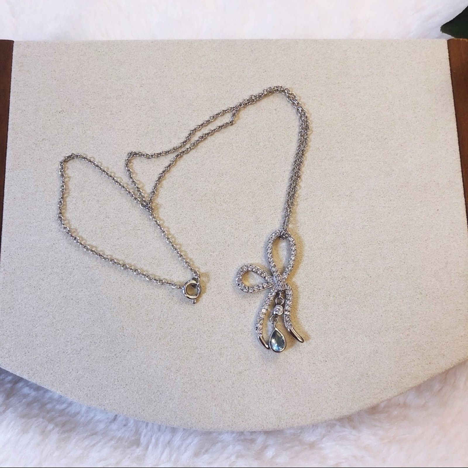 Other Silver Ribbon with Blue Crystal Necklace Size ONE SIZE - 5 Thumbnail