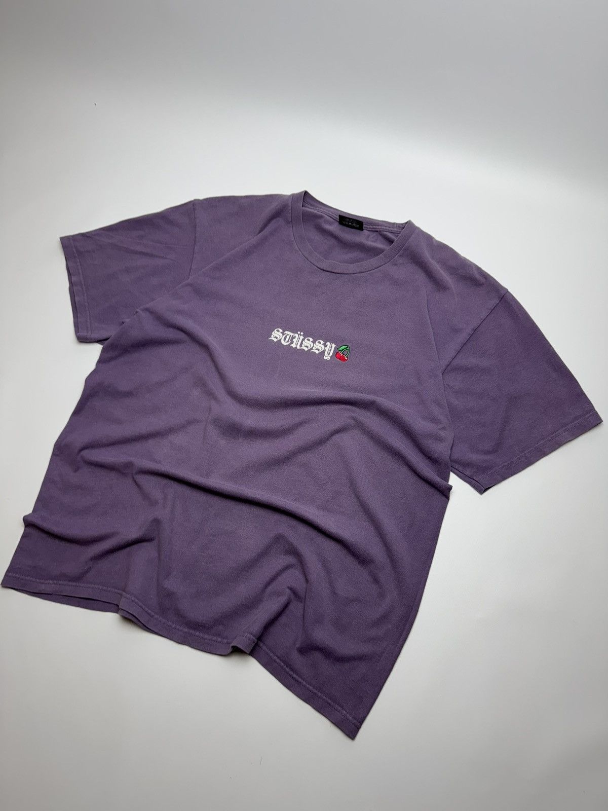 Stussy Vintage Stussy Cherry T-shirt Size US L / EU 52-54 / 3 - 1 Thumbnail