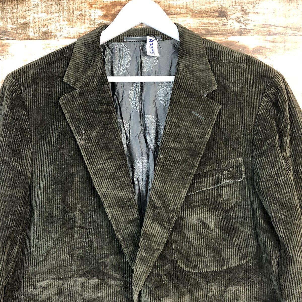 Versace Gianni Versace Dark Brown corduroy Blazzer #A2395 Size US L / EU 52-54 / 3 - 4 Thumbnail