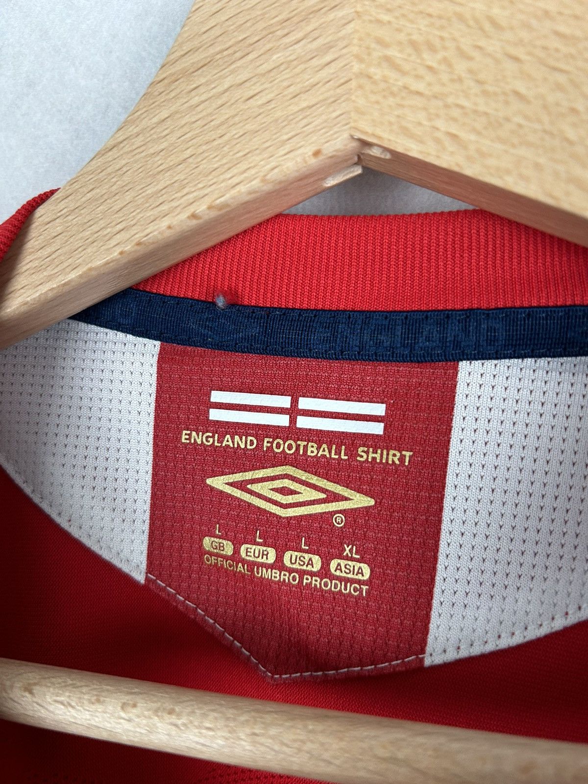 Vintage Vintage England Soccer Jersey Football Retro Umbro 90s Y2K Size US L / EU 52-54 / 3 - 8 Thumbnail