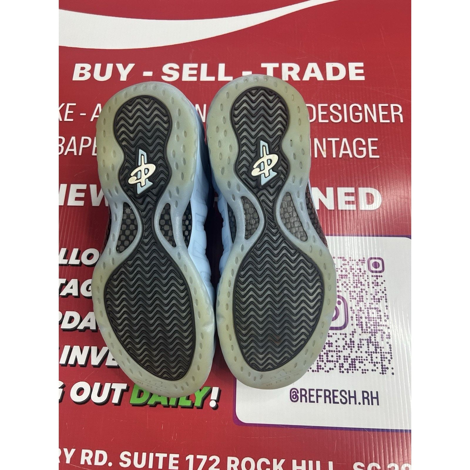 Nike Nike Air Foamposite One Psychic Blue, Size 9.5 HJ6014-400 Size US 9.5 / EU 42-43 - 6 Thumbnail