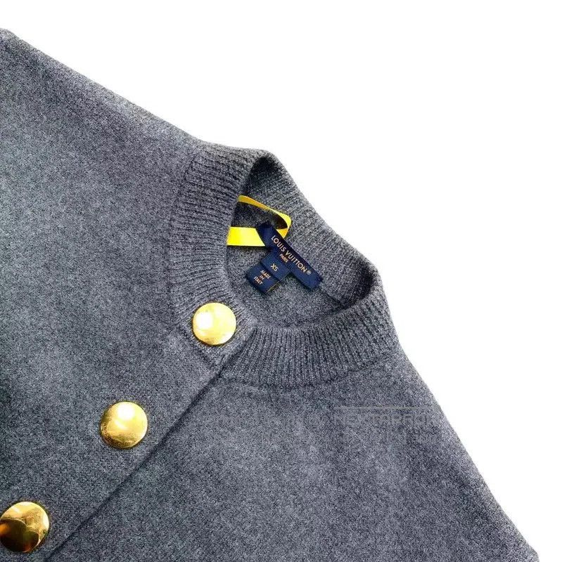 Louis Vuitton Louis Vuitton Gray Wool Cropped Cardigan . Size XS / US 0-2 / IT 36-38 - 3 Thumbnail