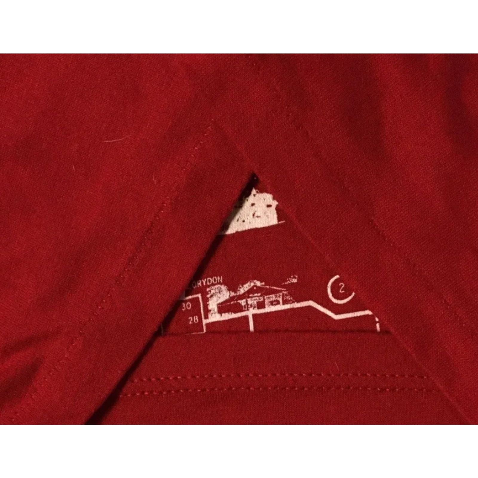 Vintage VINTAGE Wayne County Iowa Spellout Shirt L Men Red 80s 90s College Track School PE Graphic ConcertSingle Stitch T-Shirt Size US L / EU 52-54 / 3 - 3 Thumbnail
