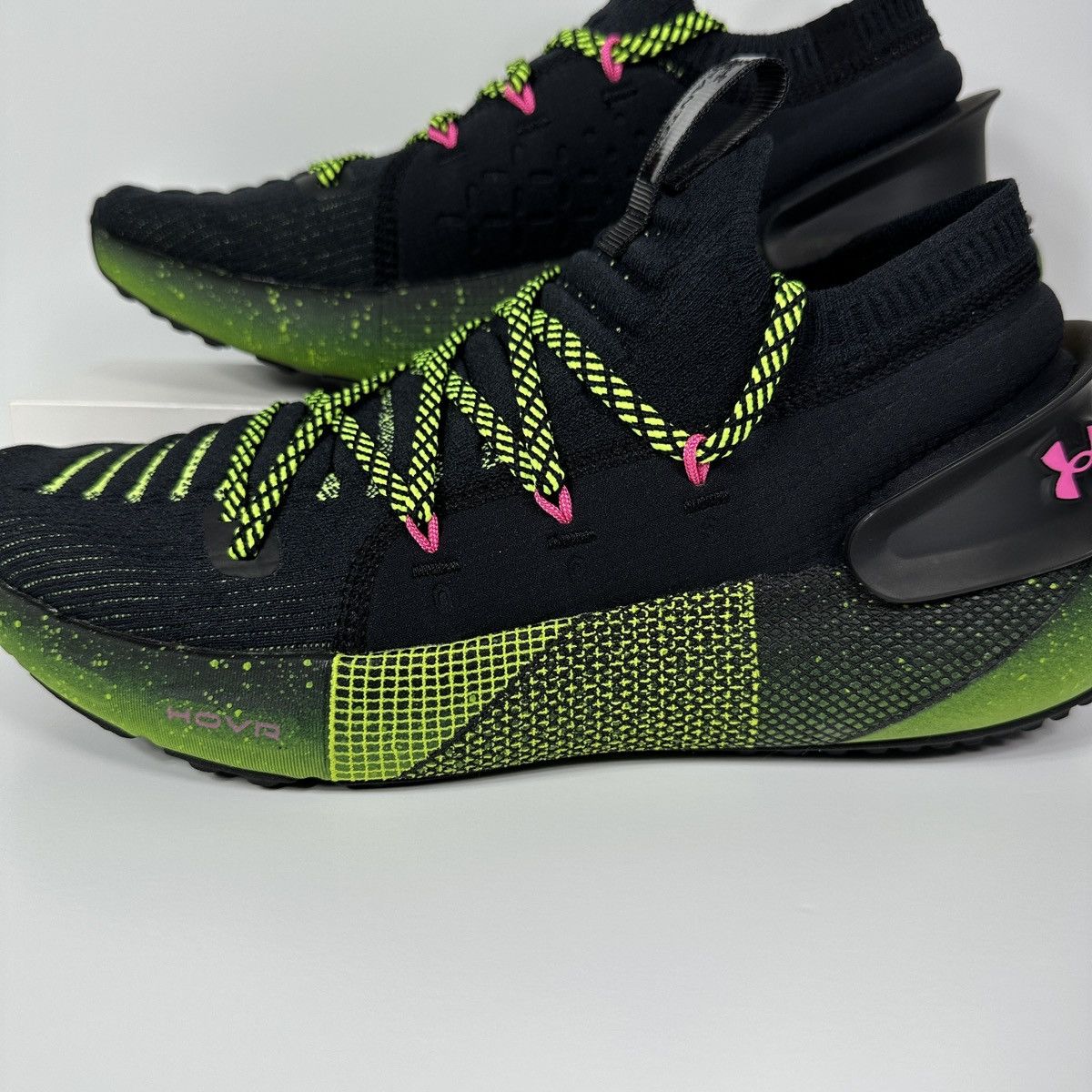 Under Armour HOVR PHANTOM 3 AMP LIME SURGE RUNNING INTELLIKNIT GREEN PINK Size US 9.5 / EU 42-43 - 7 Thumbnail