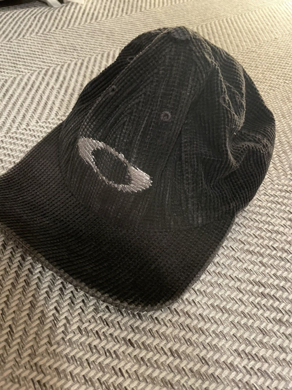 VINTAGE Y2K OAKLEY EMBROIDERED LOGO BEANIE HAT MENS BLACK