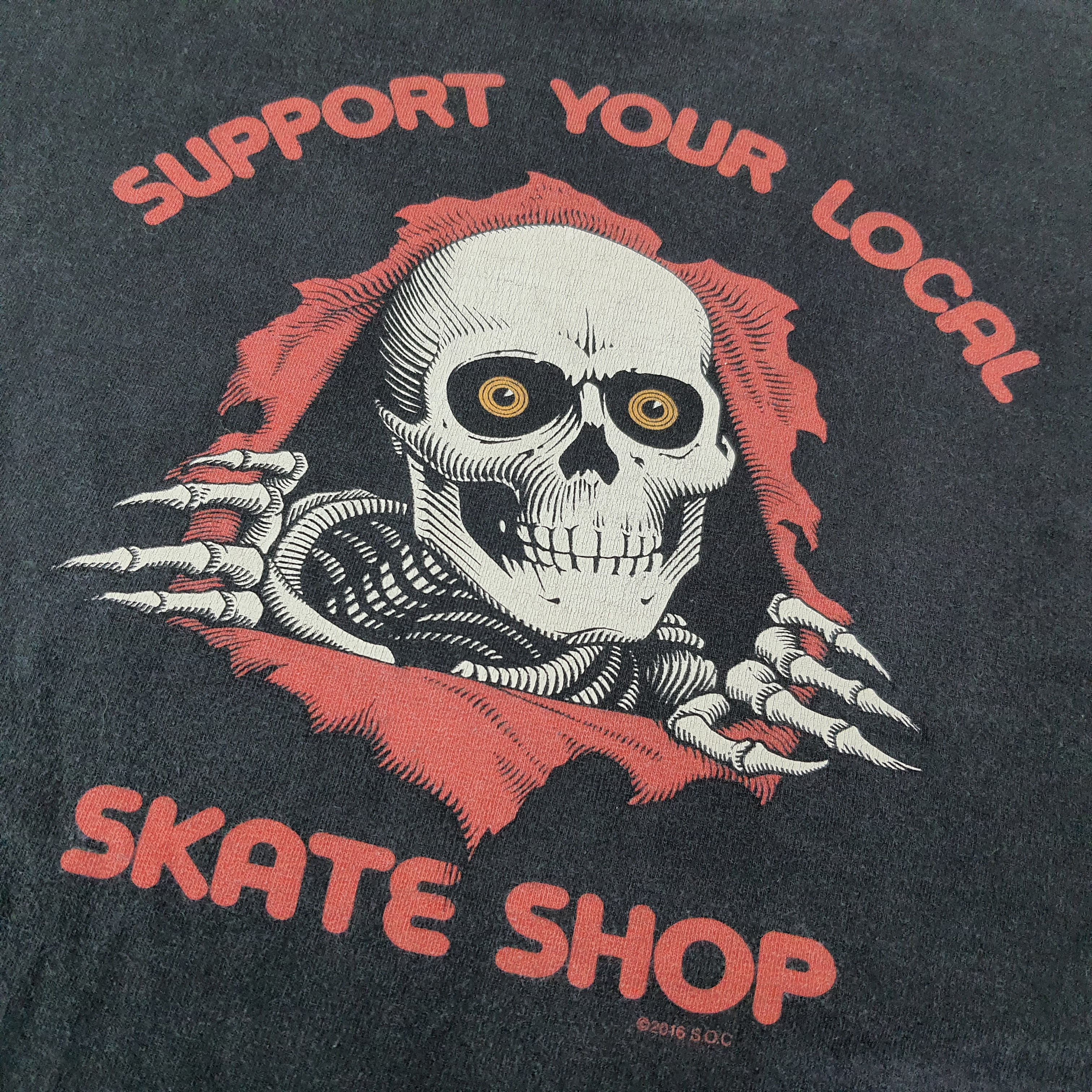 Powell Peralta Vintage Powell Peralta Skate Shop Design Tshirt C259N41 Size US XL / EU 56 / 4 - 2 Thumbnail