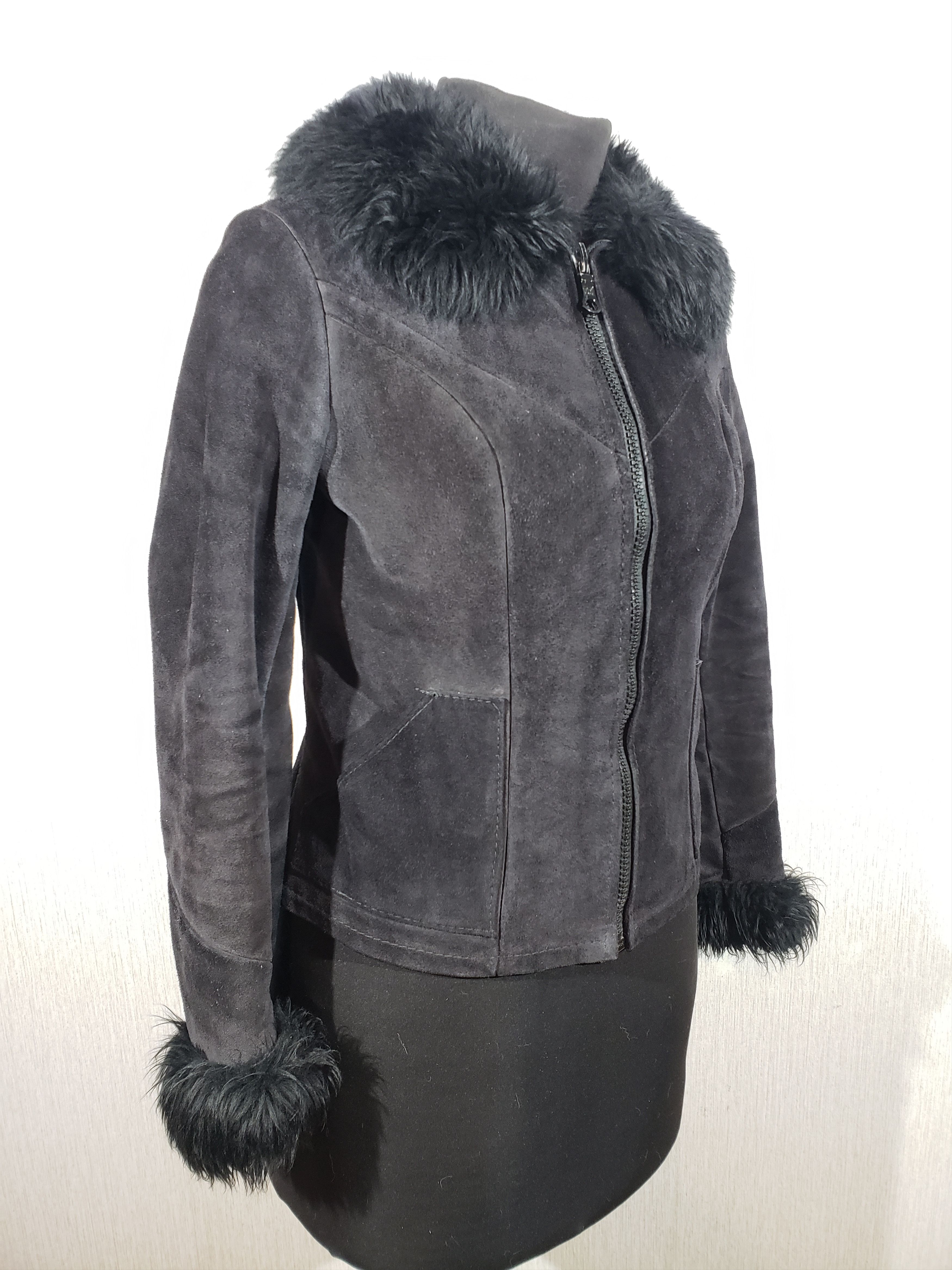 Genuine Leather Beautiful black women's leather jacket. Size M / US 6-8 / IT 42-44 - 3 Thumbnail