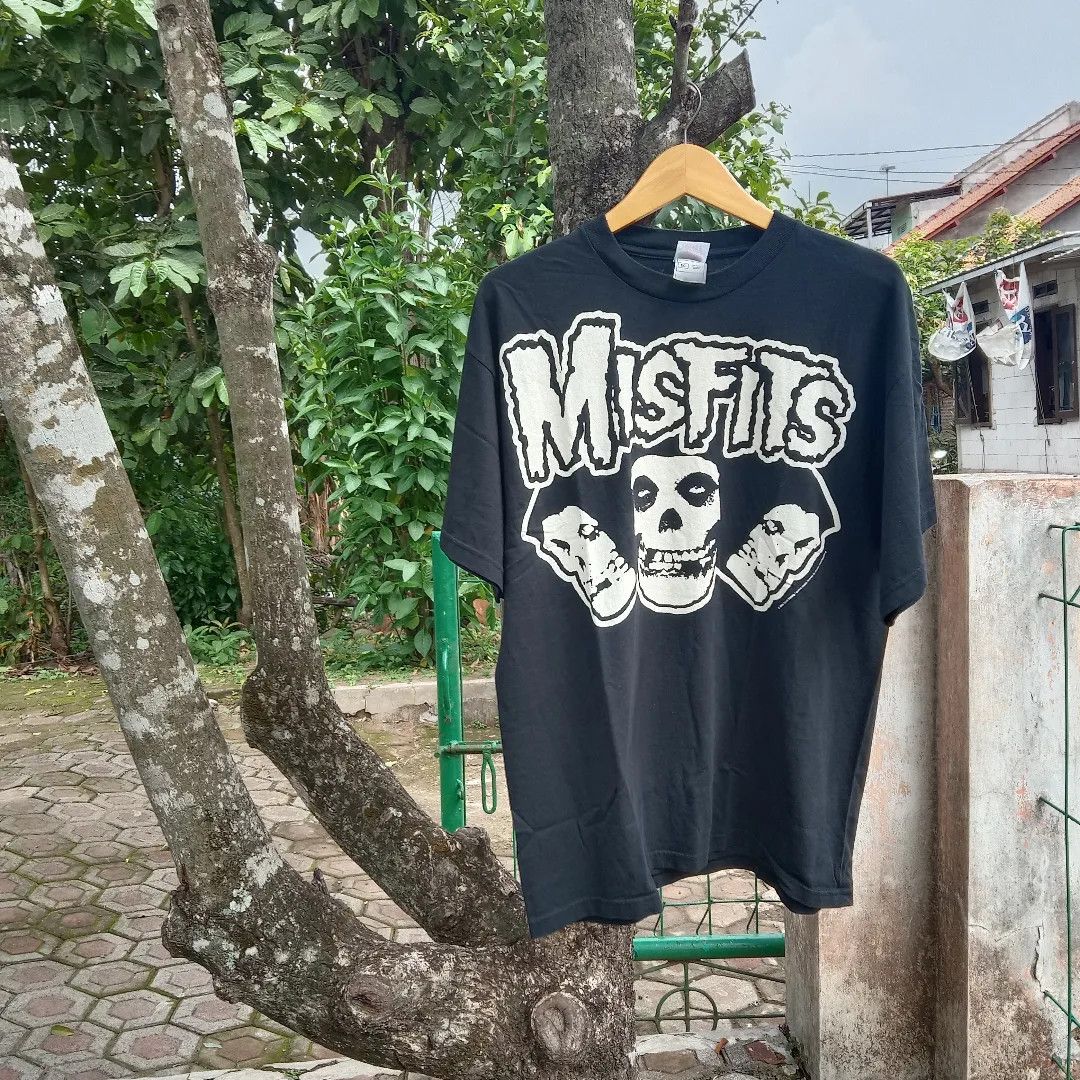 image of Band Tees x Fruit Of The Loom Misfits - Mascot Logo Big in Black, Men's (Size XL)