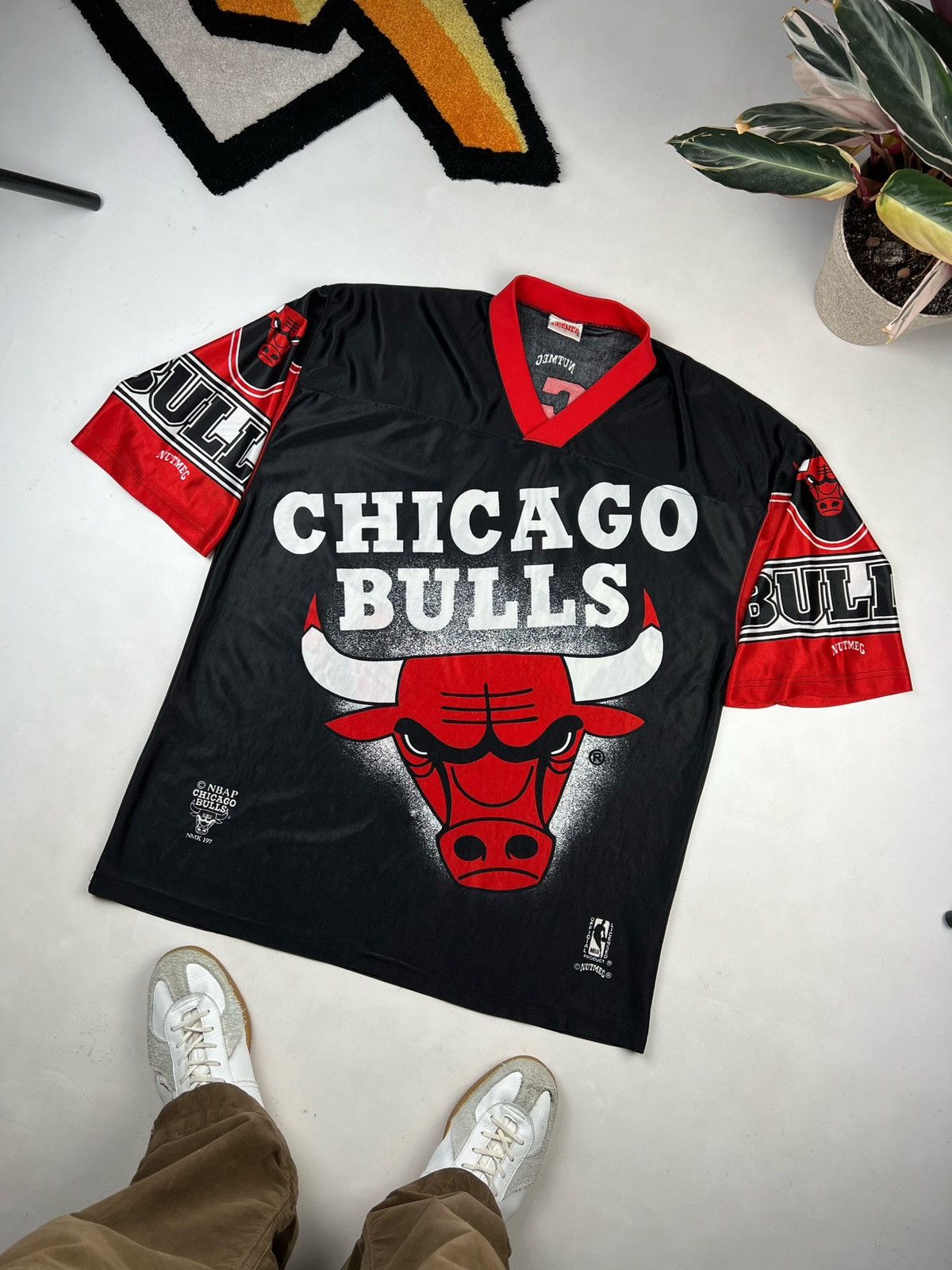 NBA × Nutmeg × Vintage Vintage Chicago bulls tshirt Jersey NBA y2k Size US L / EU 52-54 / 3 - 1 Thumbnail