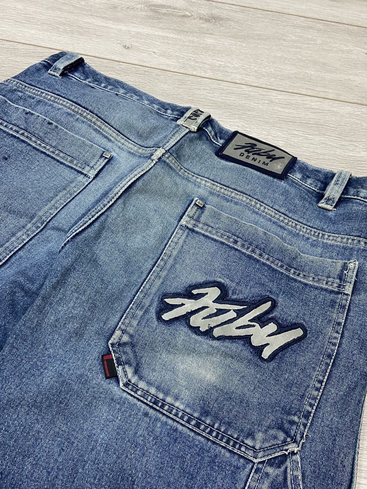 Fubu Fubu wide leg big logo skate rap jeans cargo pants Size US 38 / EU 54 - 13 Thumbnail