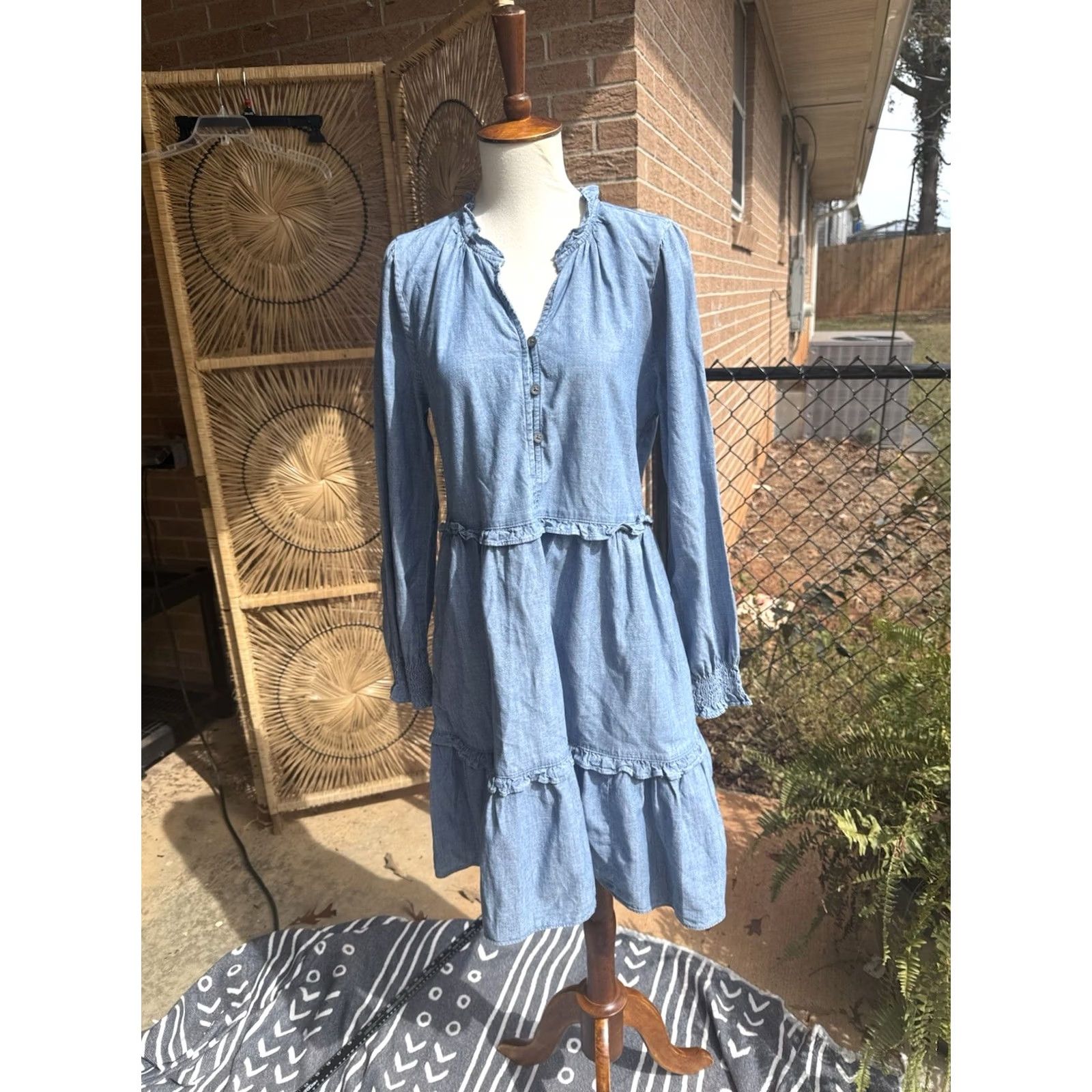 J.Crew J.CREW Jean Chambray Short Mini Dress Ruffle Trim A-line Size 4 Preppy Beach Nautical Size 27" / US 4 / IT 40 - 2 Thumbnail