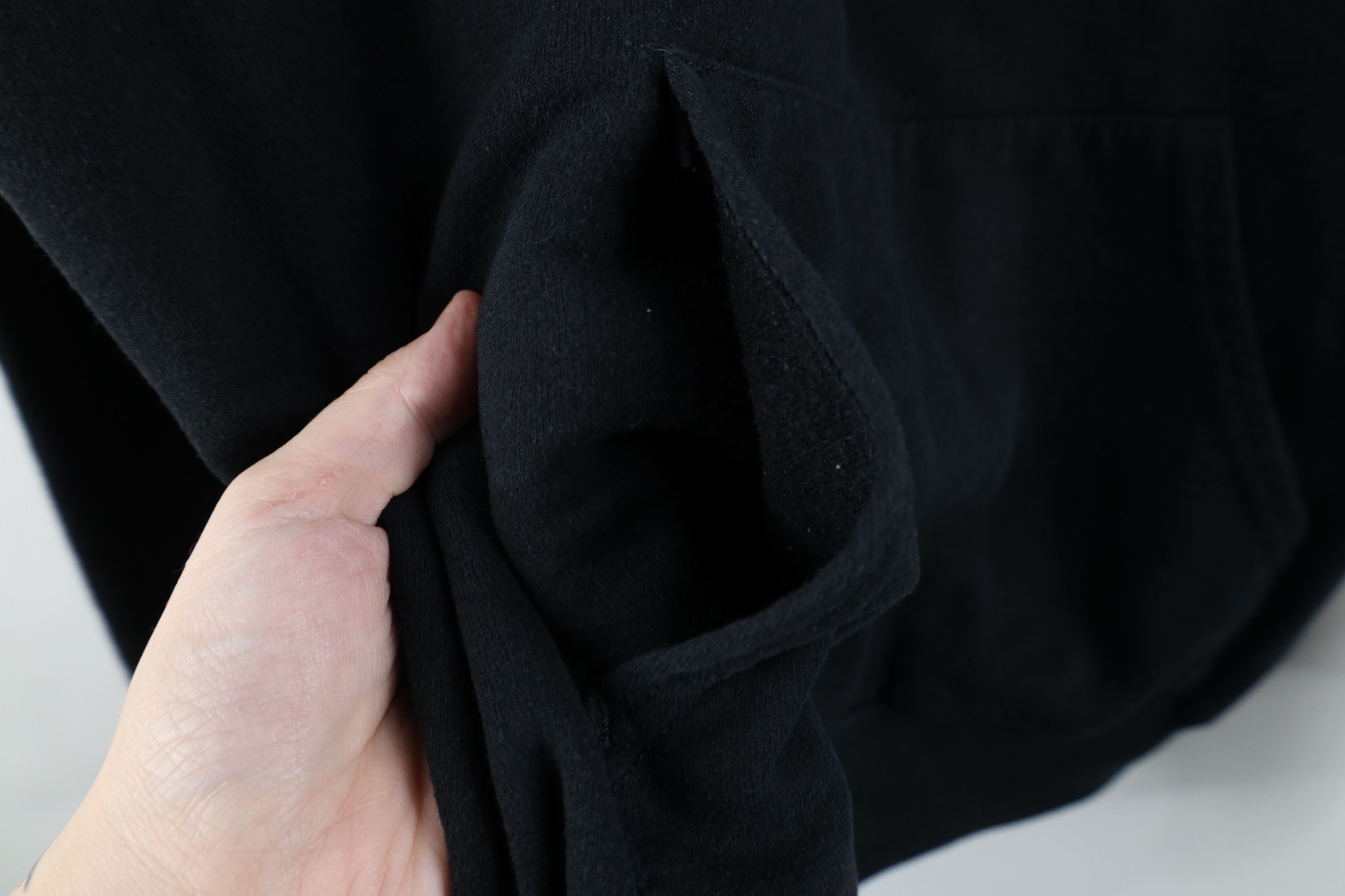 Champion Vintage 90s Champion Faded Blank Hoodie Sweatshirt Black Size US L / EU 52-54 / 3 - 8 Thumbnail