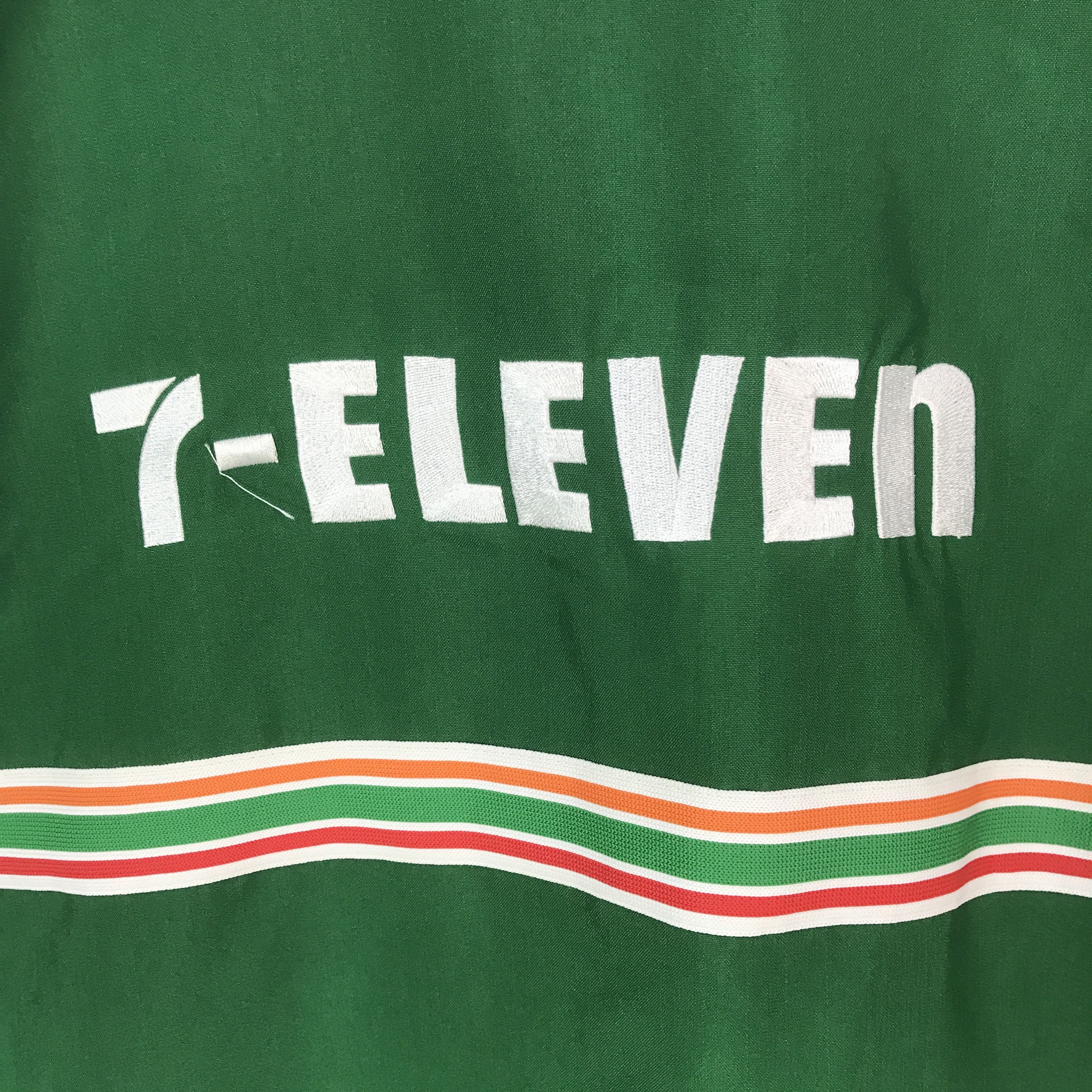 Other 7-eleven Embroidery Logo Worker Japan jacket Size US L / EU 52-54 / 3 - 5 Thumbnail